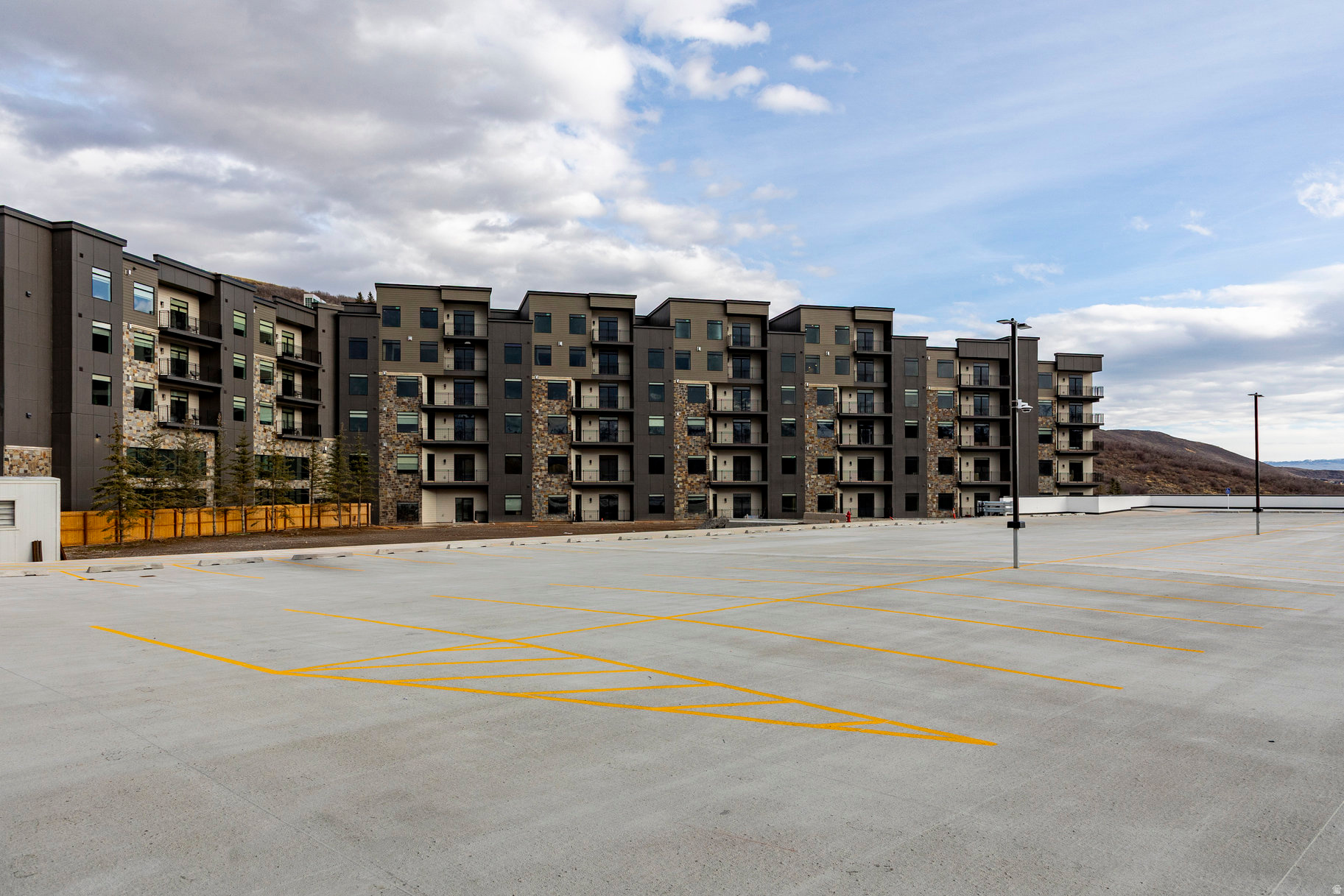 BLACK ROCK LUXURY CONDOS - Residential