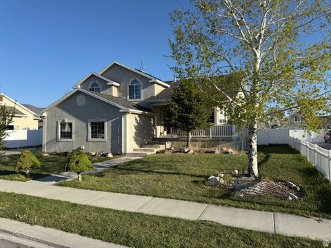 1334 E HARRIER ST Eagle Mountain UT 84005