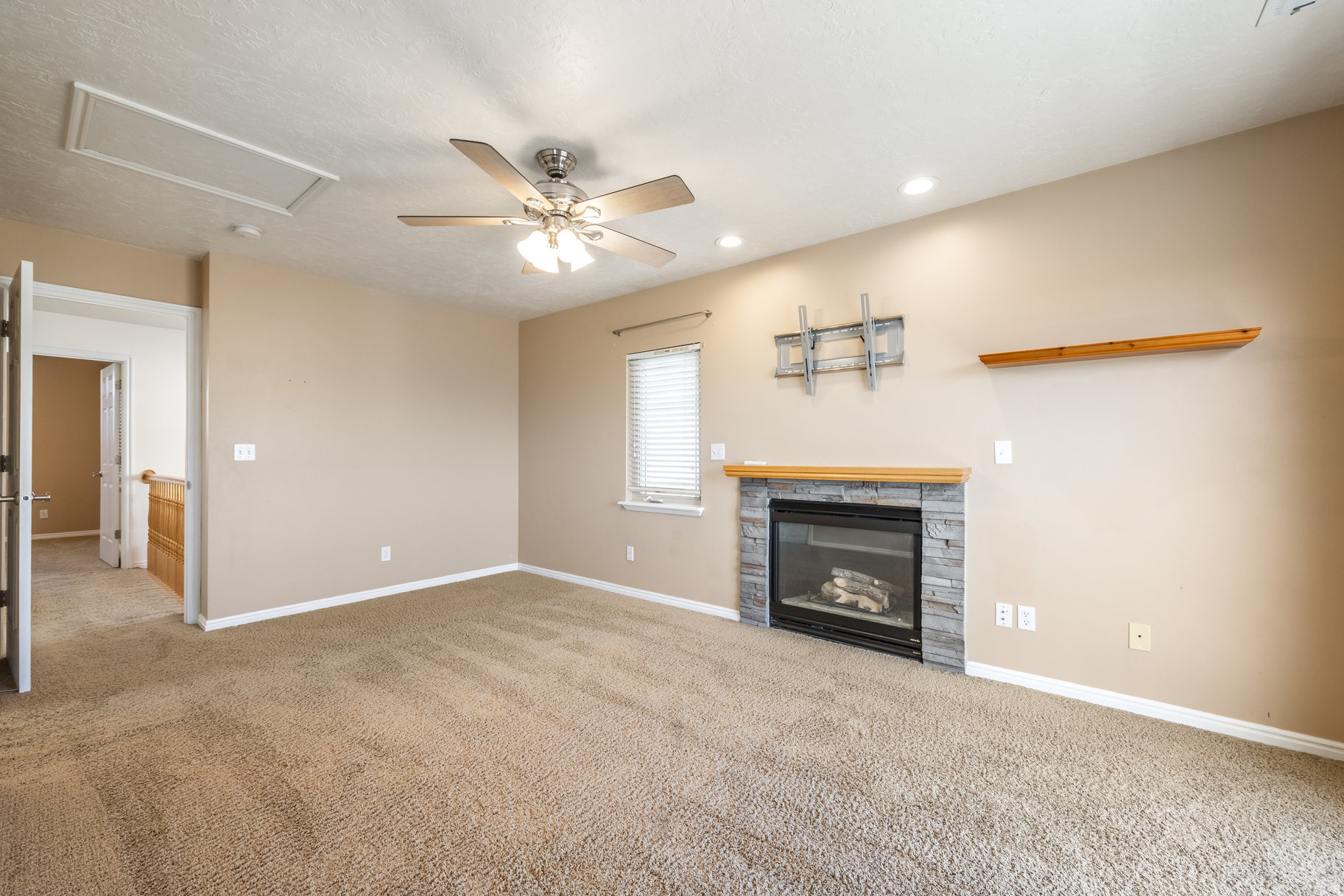 SPRING HOLLOW AT BATEMAN FARM - Residential