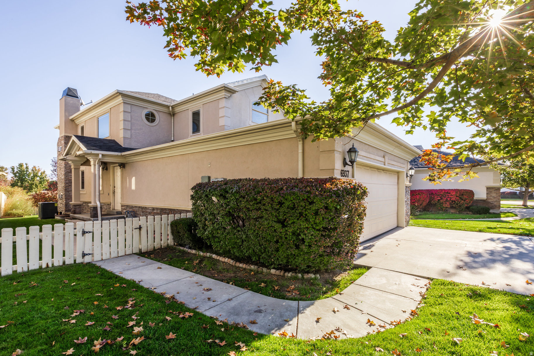 SPRING HOLLOW AT BATEMAN FARM - Residential