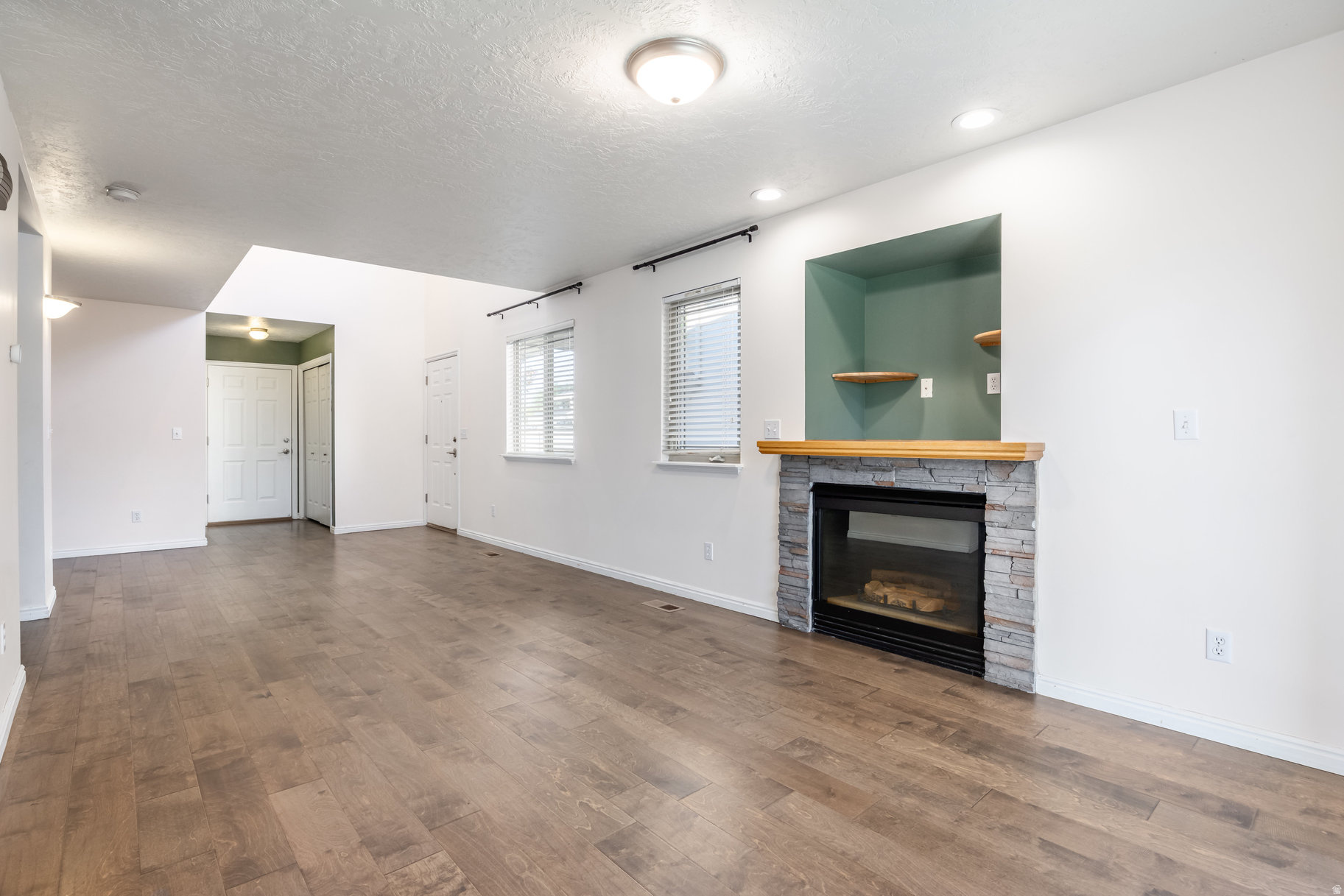 SPRING HOLLOW AT BATEMAN FARM - Residential