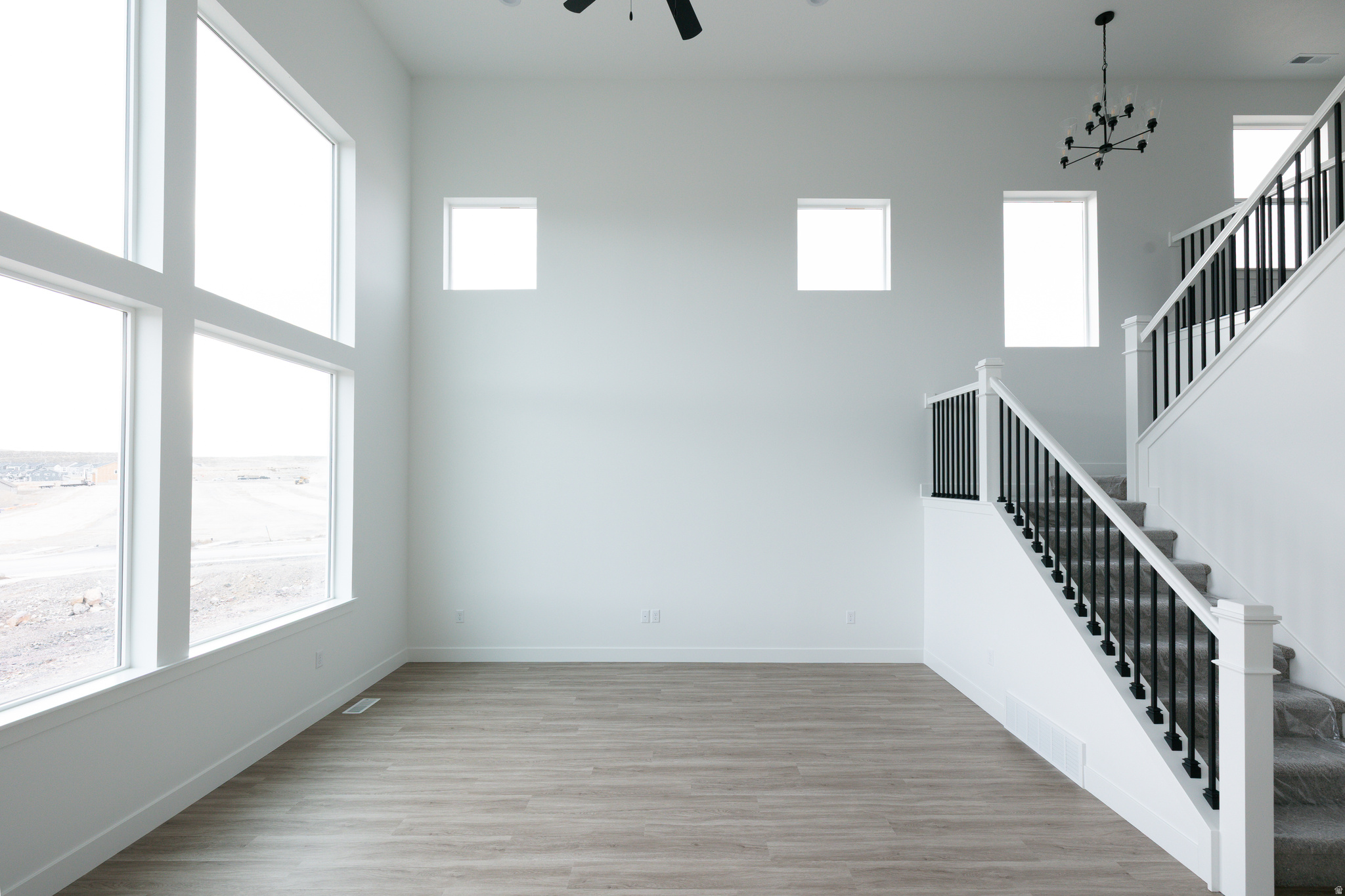 RIDGEHORNE - Residential