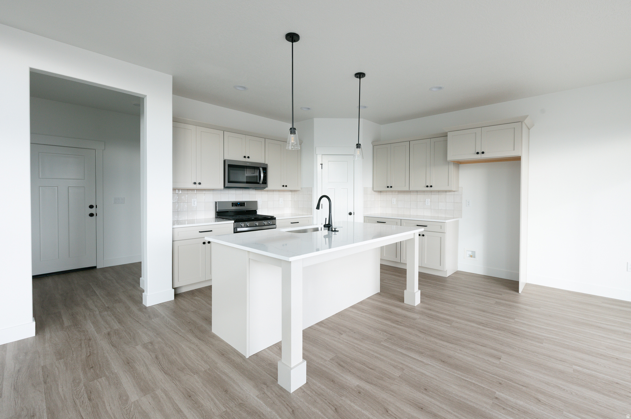 RIDGEHORNE - Residential