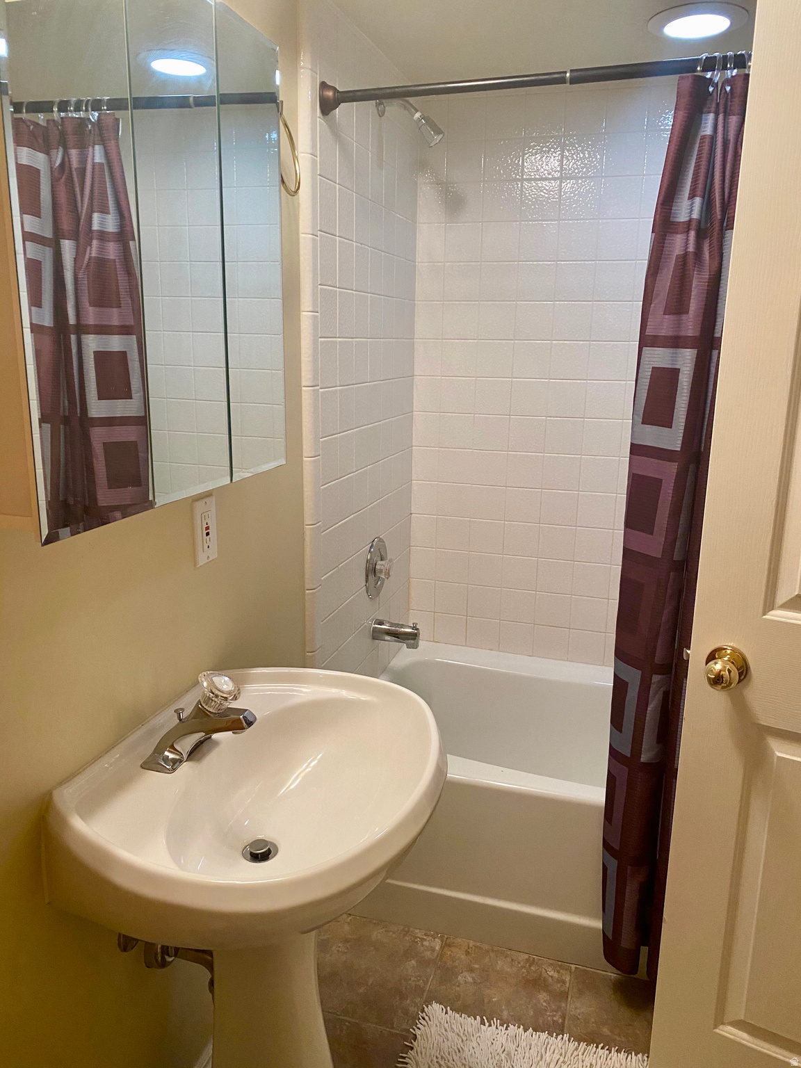 TATE - Residential Lease