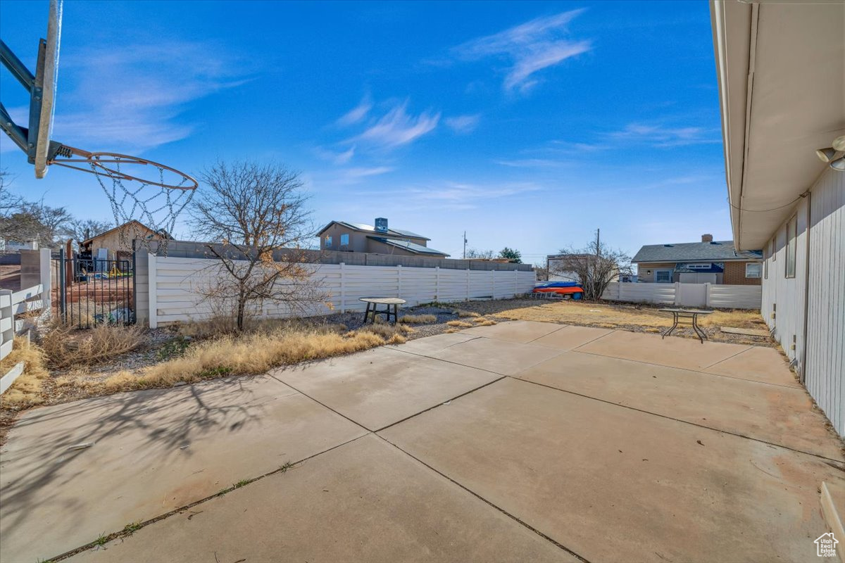 110 N 200, Washington, Utah image 15
