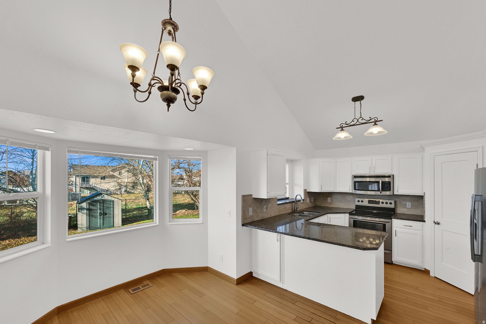 OAKCREST - Residential