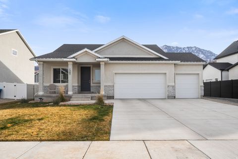 Photo of 1303 S SAGEBRUSH DR #354, Santaquin, UT 84655 (MLS # 2127523)