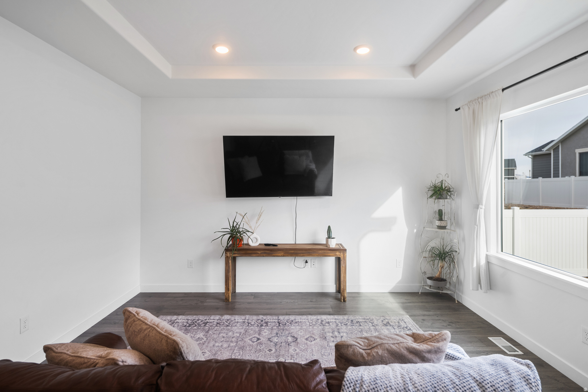 FOOTHILL VILLAGE - Residential