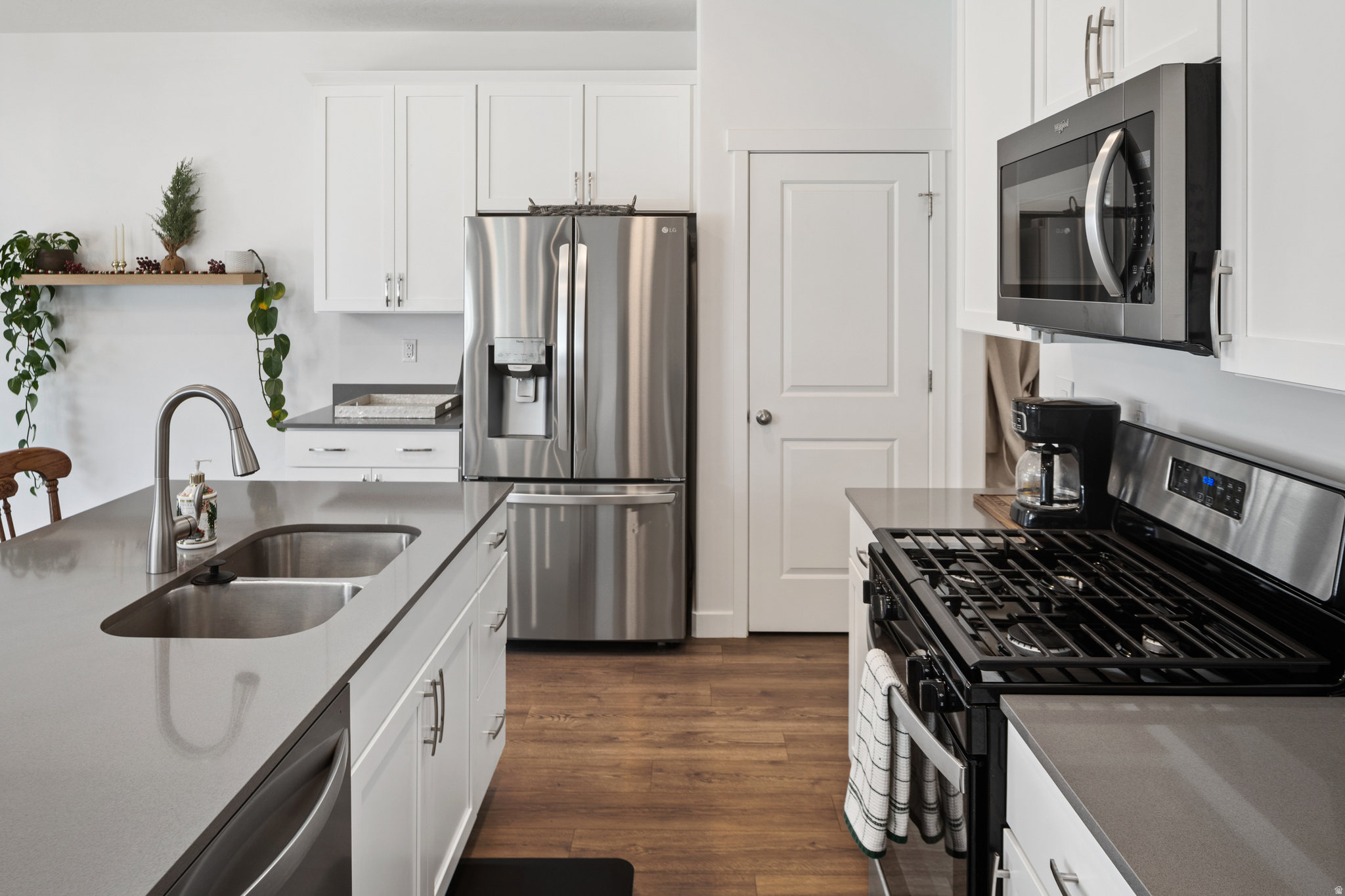 FOOTHILL VILLAGE - Residential