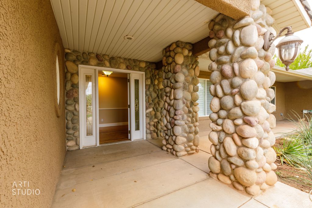 Photo of 2897 S PALM CIR, Saint George, UT 84790 (MLS # 2118272)
