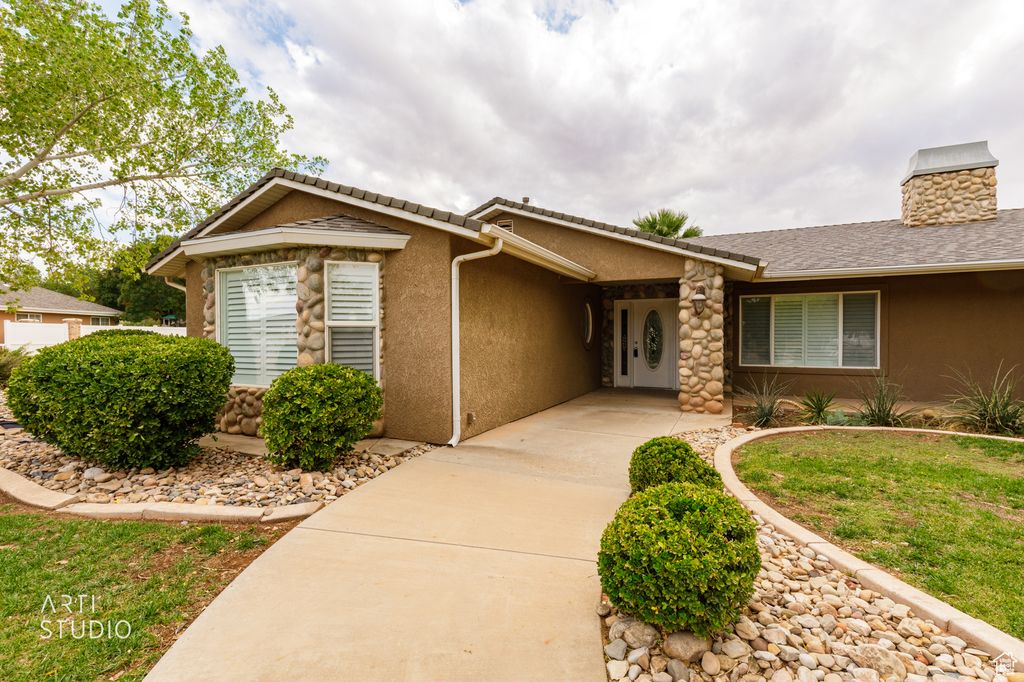 Photo of 2897 S PALM CIR, Saint George, UT 84790 (MLS # 2118272)