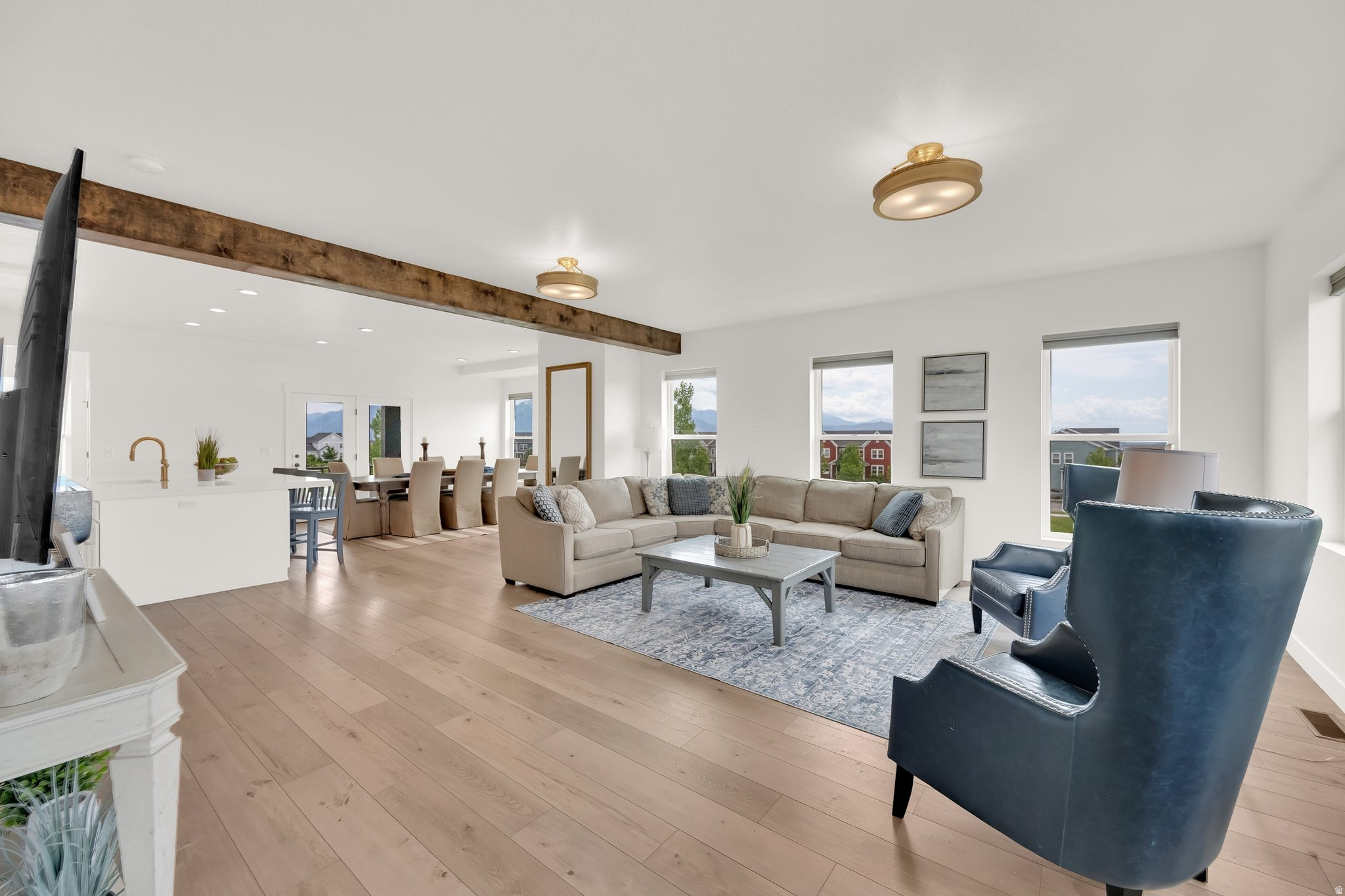 DAYBREAK - Residential