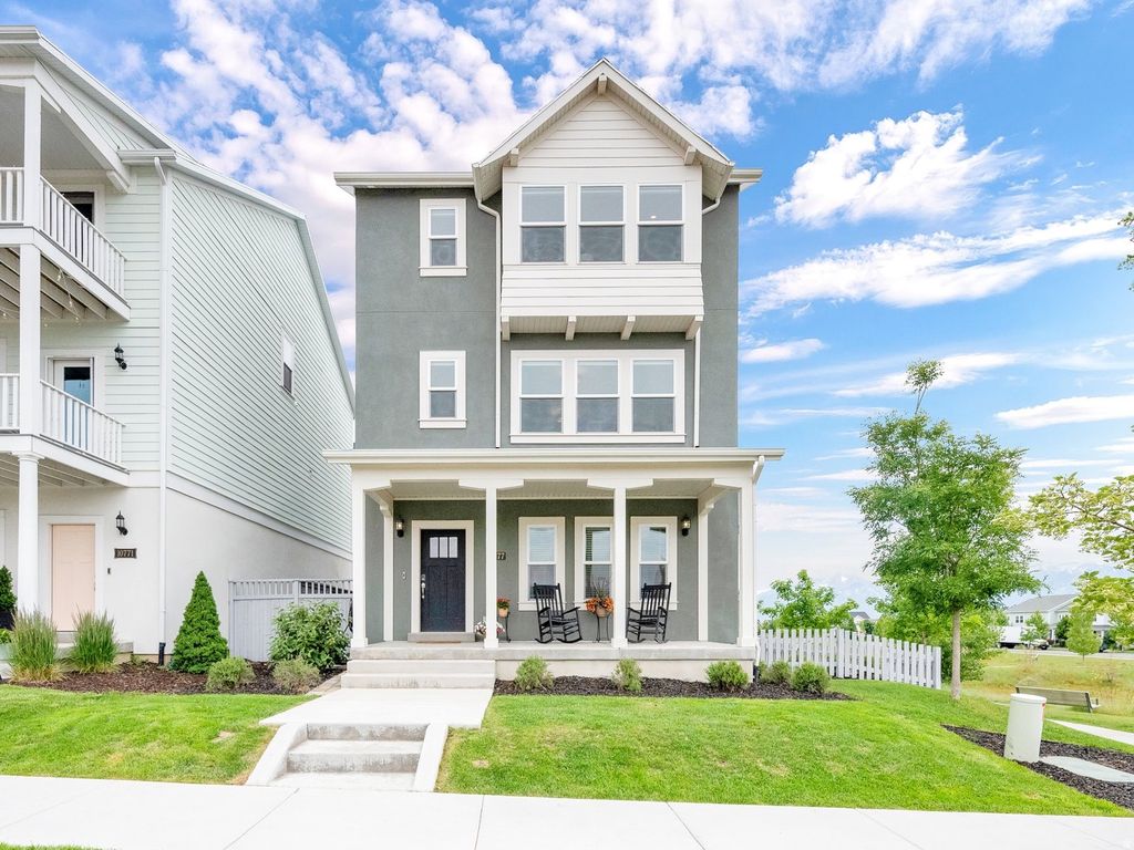 Photo of 10777 S LAMOND DR W, South Jordan, UT 84009 (MLS # 2141455)