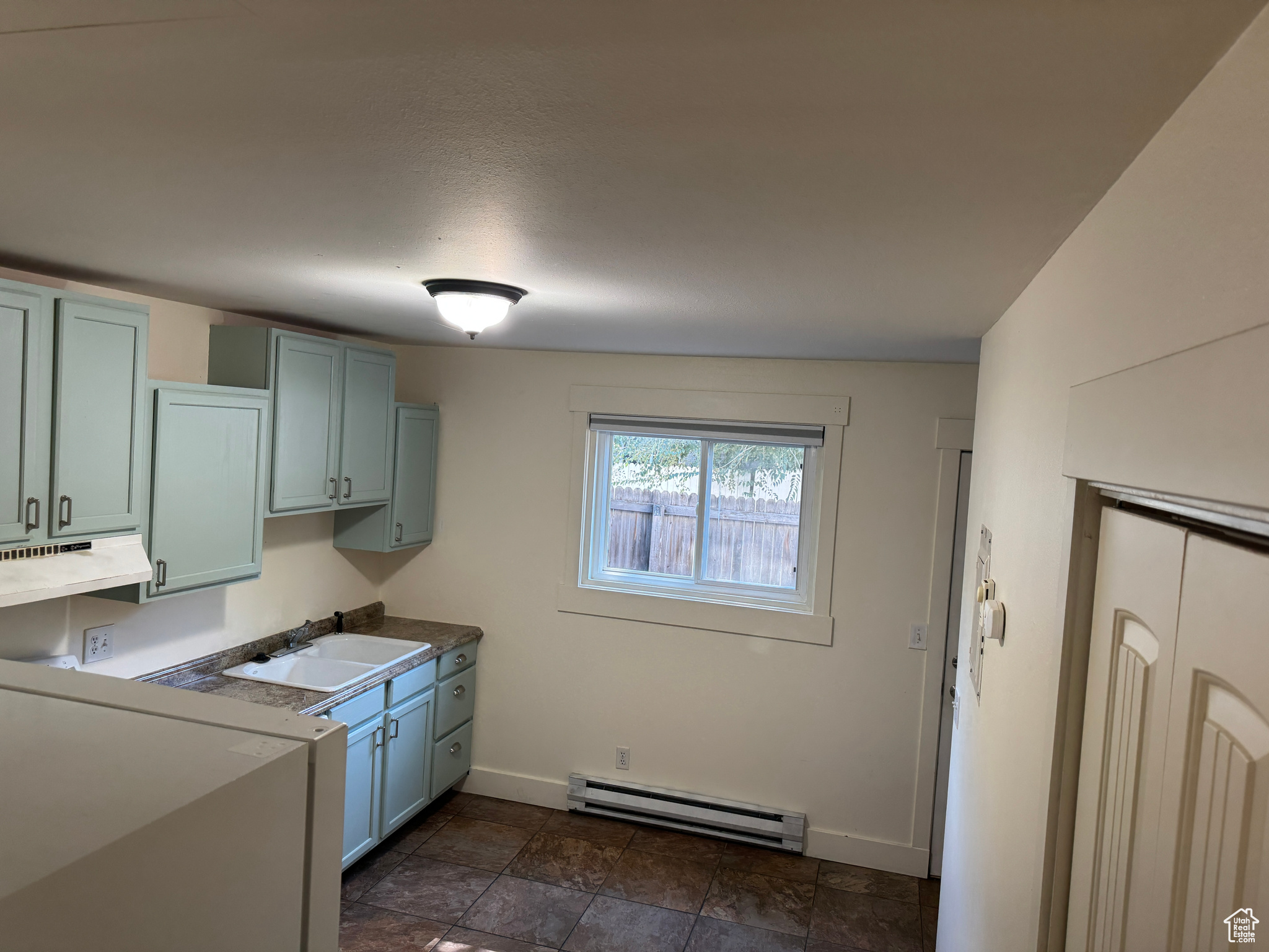 ELM TREE CONDO - Residential
