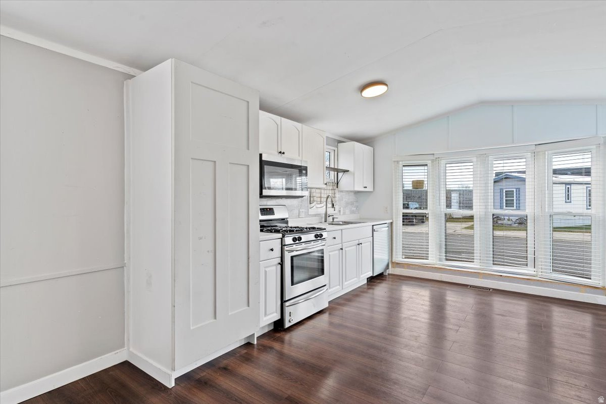 MORGAN MOBILE HOME COMMUNITY - Residential