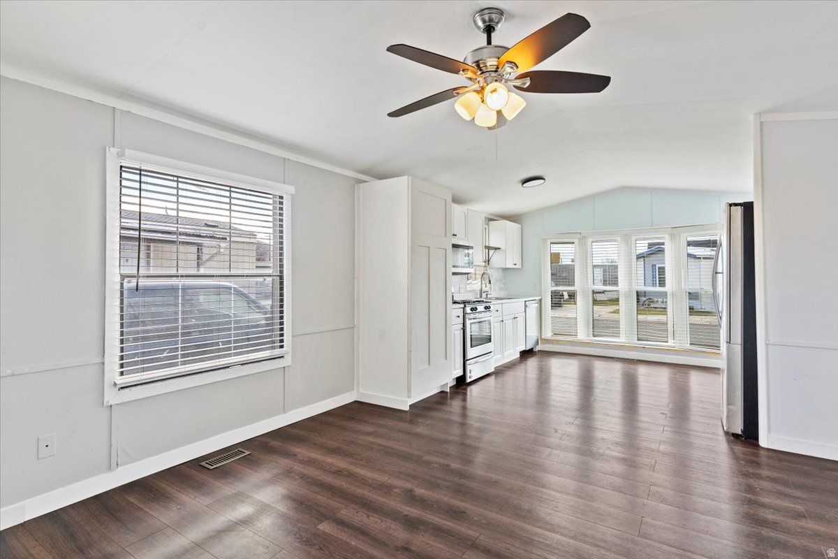 MORGAN MOBILE HOME COMMUNITY - Residential