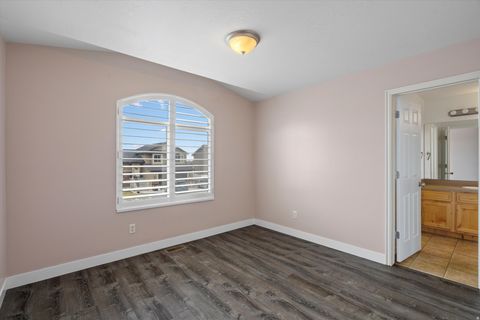 Tiny photo for 804 WILLOWBROOK LN, Pleasant View, UT 84404 (MLS # 2143947)