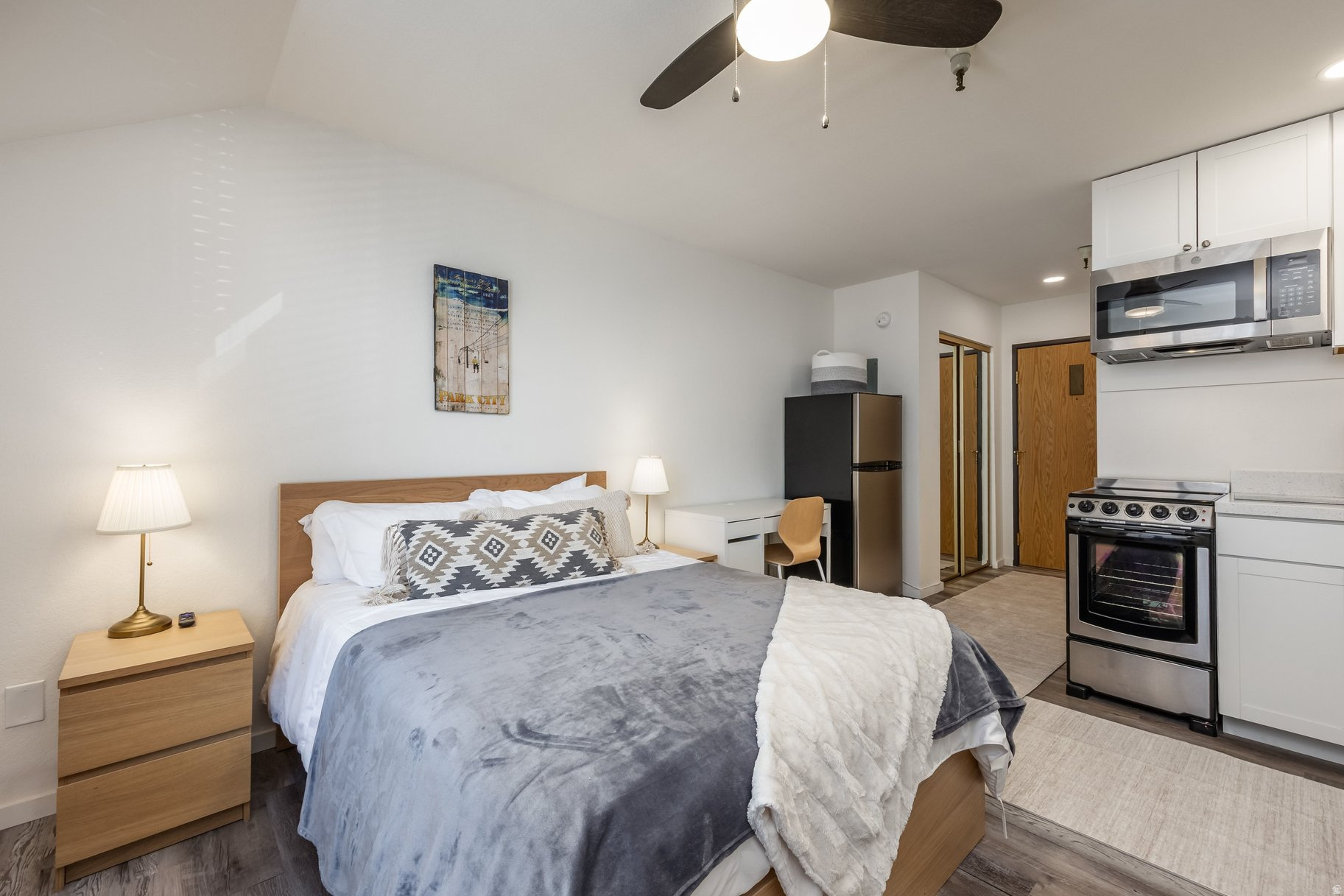 CARRIAGE HOUSE CONDOMINIUMS - Residential