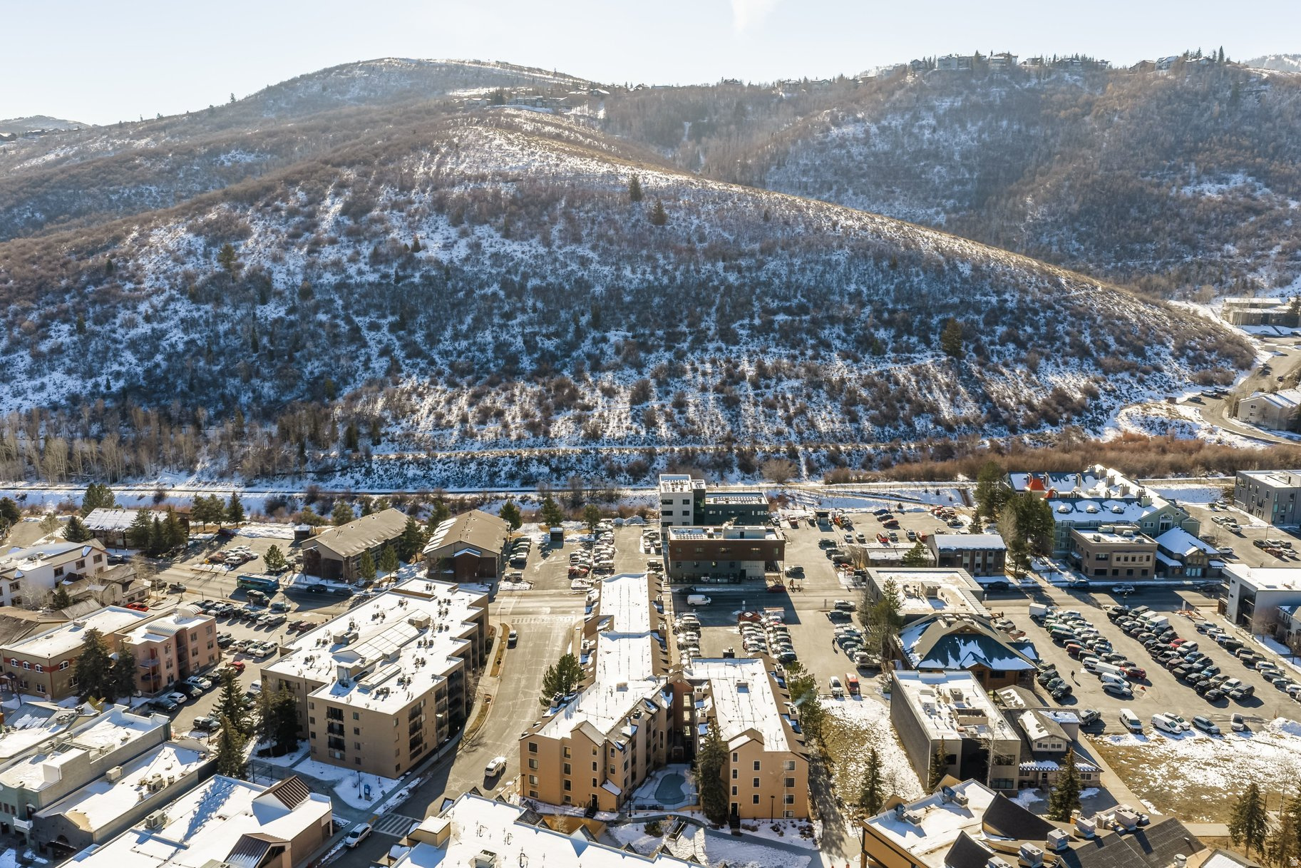 CARRIAGE HOUSE CONDOMINIUMS - Residential