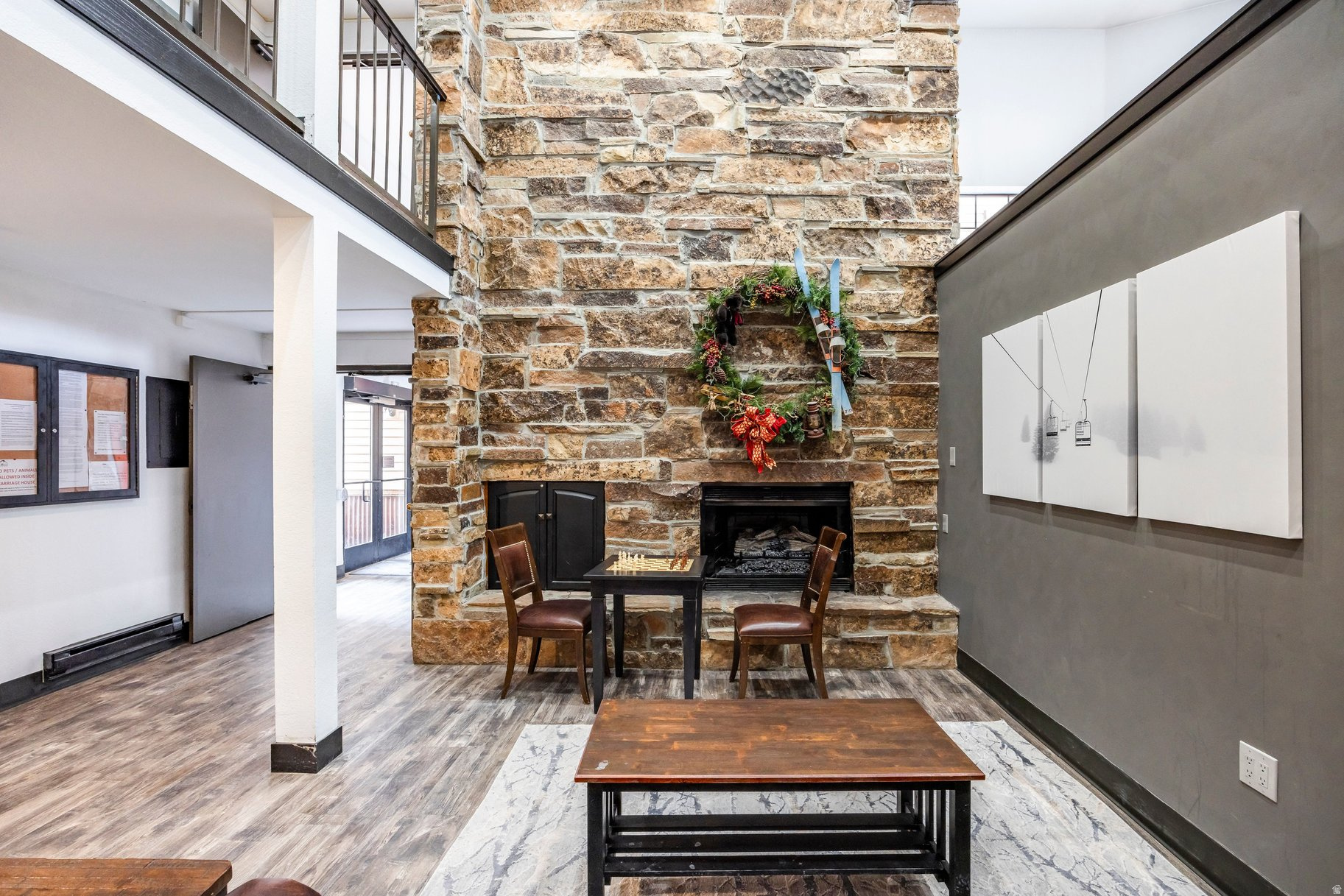 CARRIAGE HOUSE CONDOMINIUMS - Residential