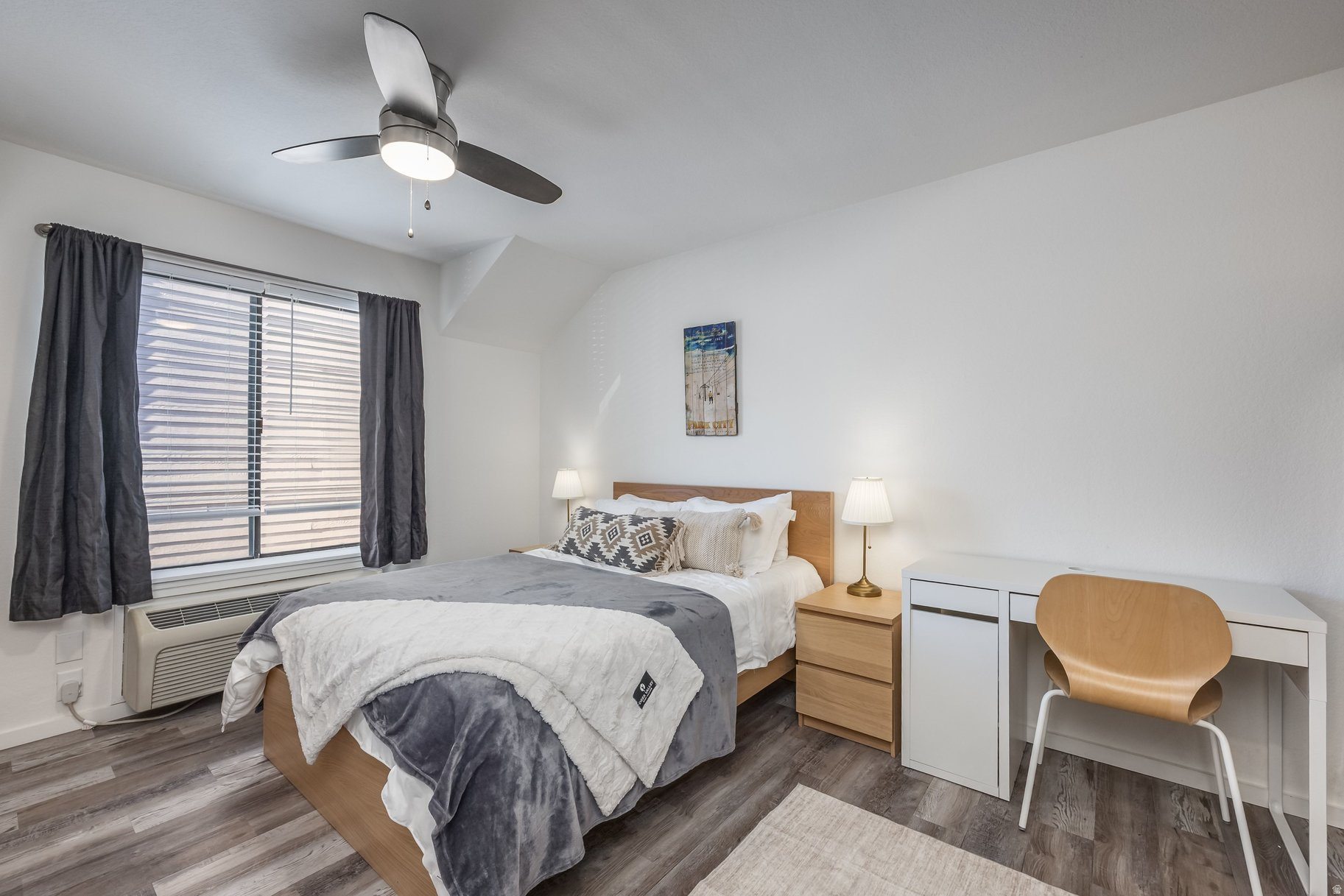 CARRIAGE HOUSE CONDOMINIUMS - Residential