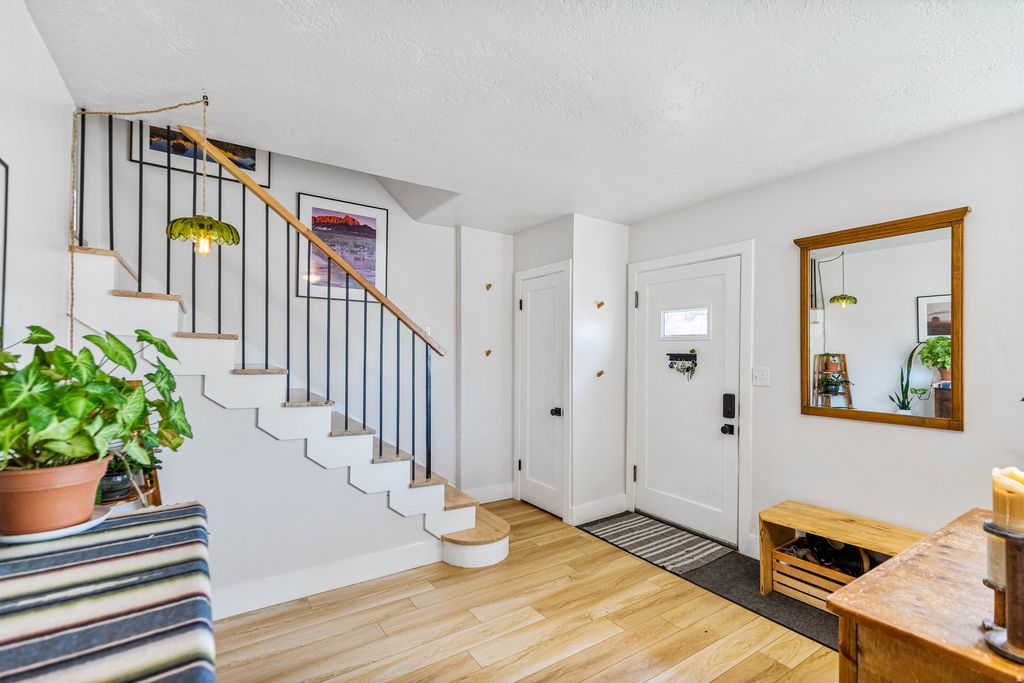 Photo of 105 E 600 N, Logan, UT 84321 (MLS # 2146559)