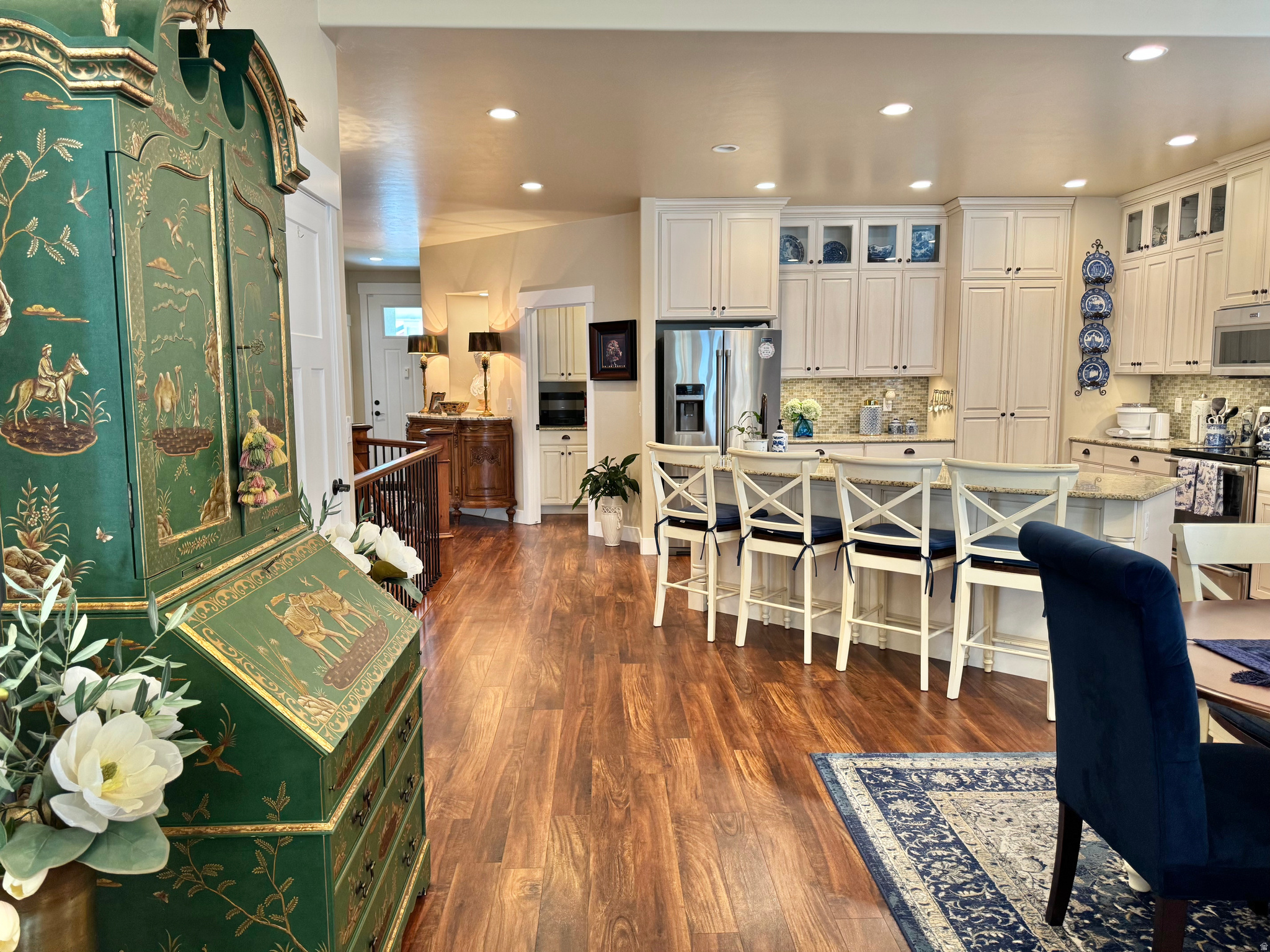 HERITAGE VILLAGE - Residential