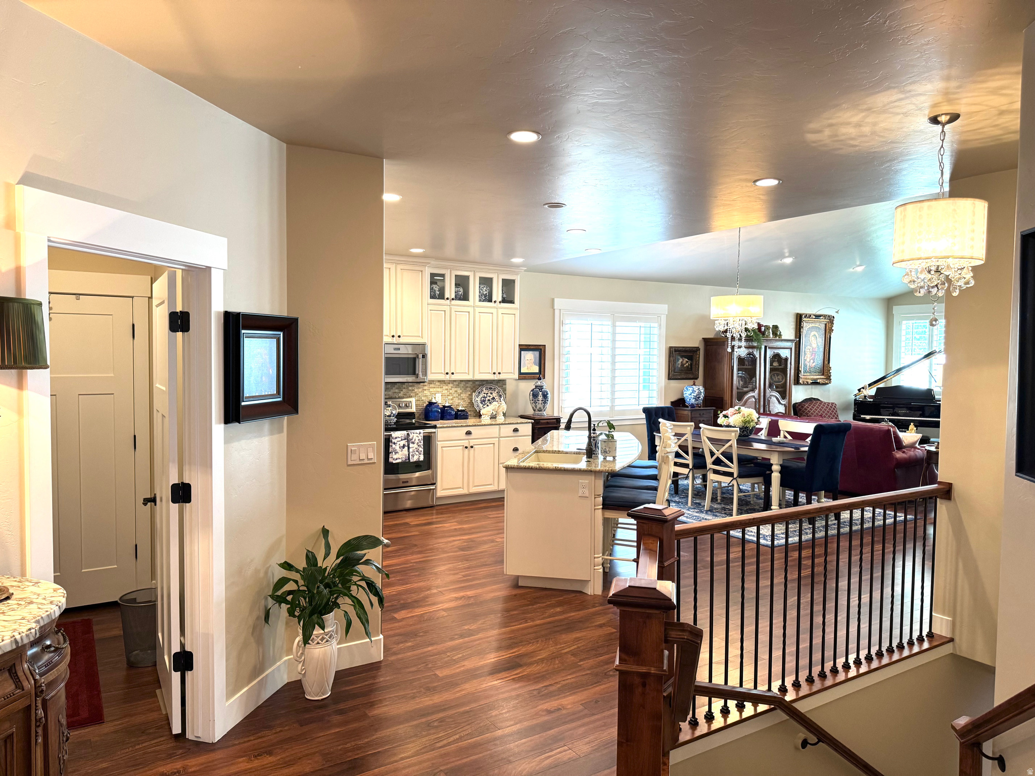 HERITAGE VILLAGE - Residential