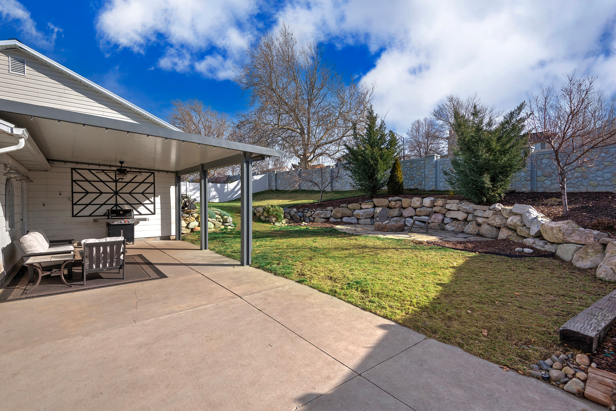 RIDGE POINT - Residential