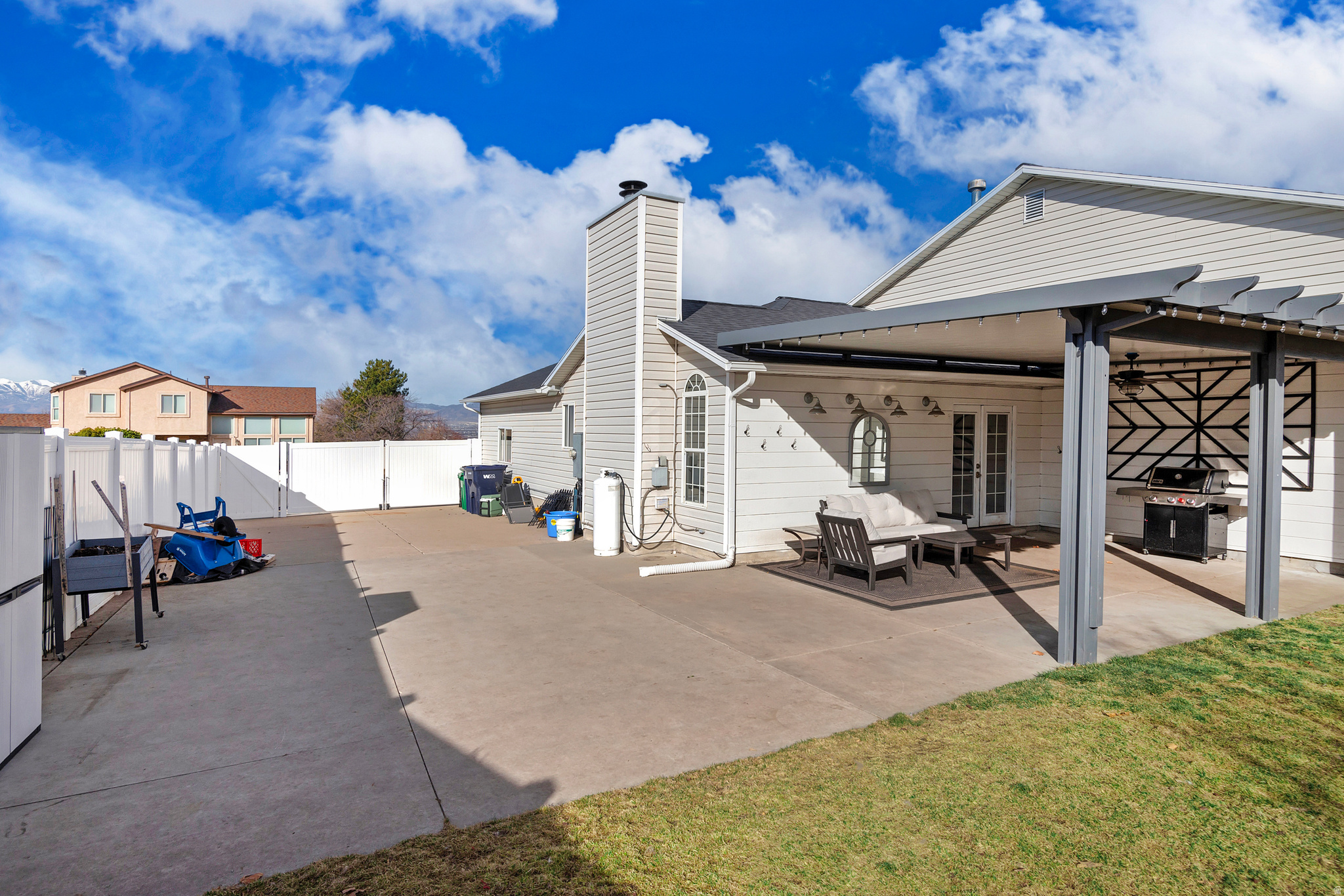 RIDGE POINT - Residential