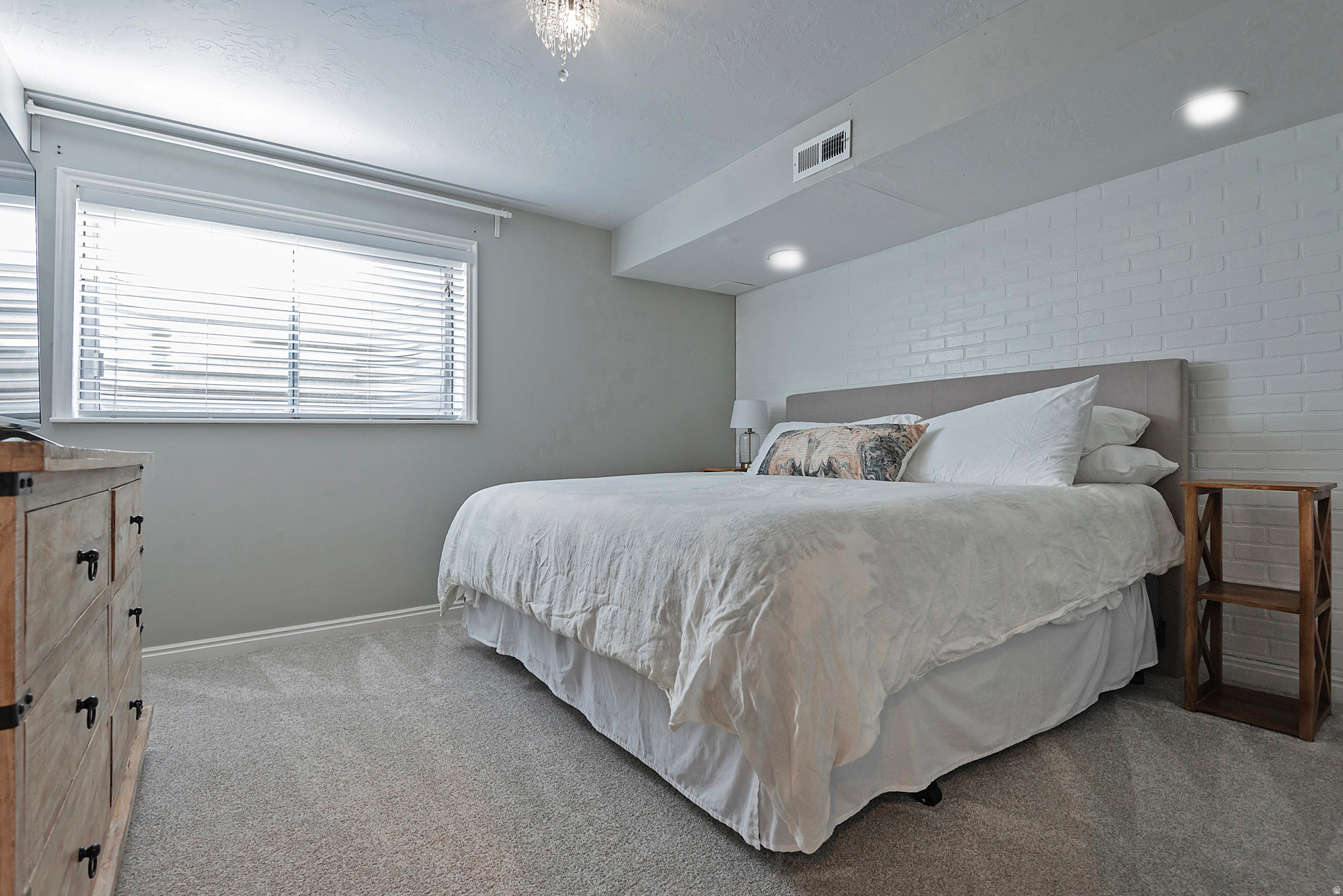 RIDGE POINT - Residential