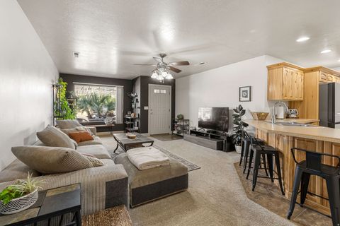 Tiny photo for 205 N 35 W, Hurricane, UT 84737 (MLS # 2136407)