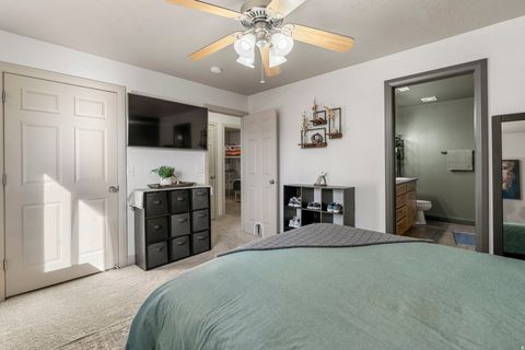 Tiny photo for 205 N 35 W, Hurricane, UT 84737 (MLS # 2136407)