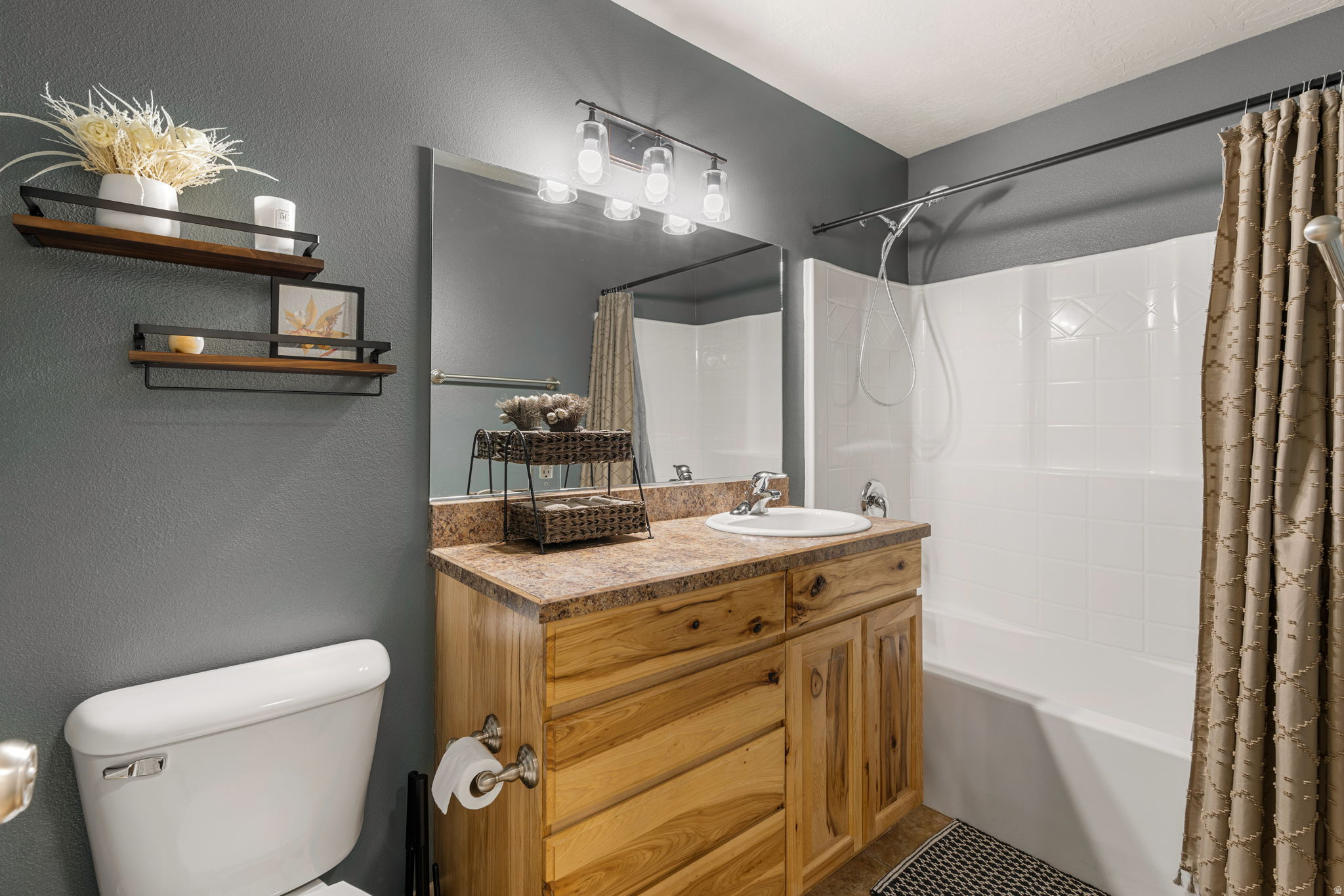 PARKSIDE TOWNHOMES - Residential