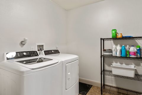 Tiny photo for 205 N 35 W, Hurricane, UT 84737 (MLS # 2136407)