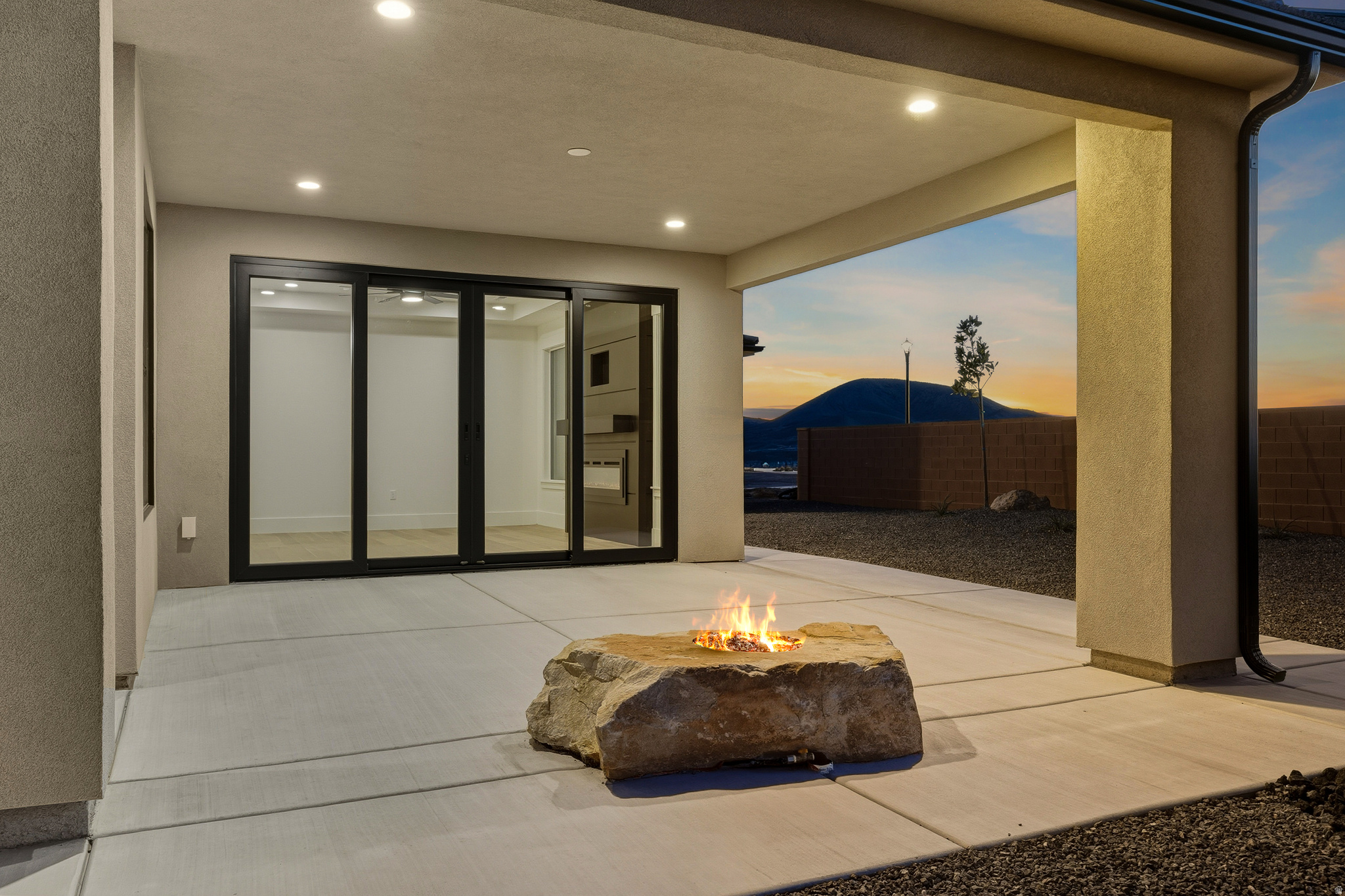 PAINTED SANDS - Residential