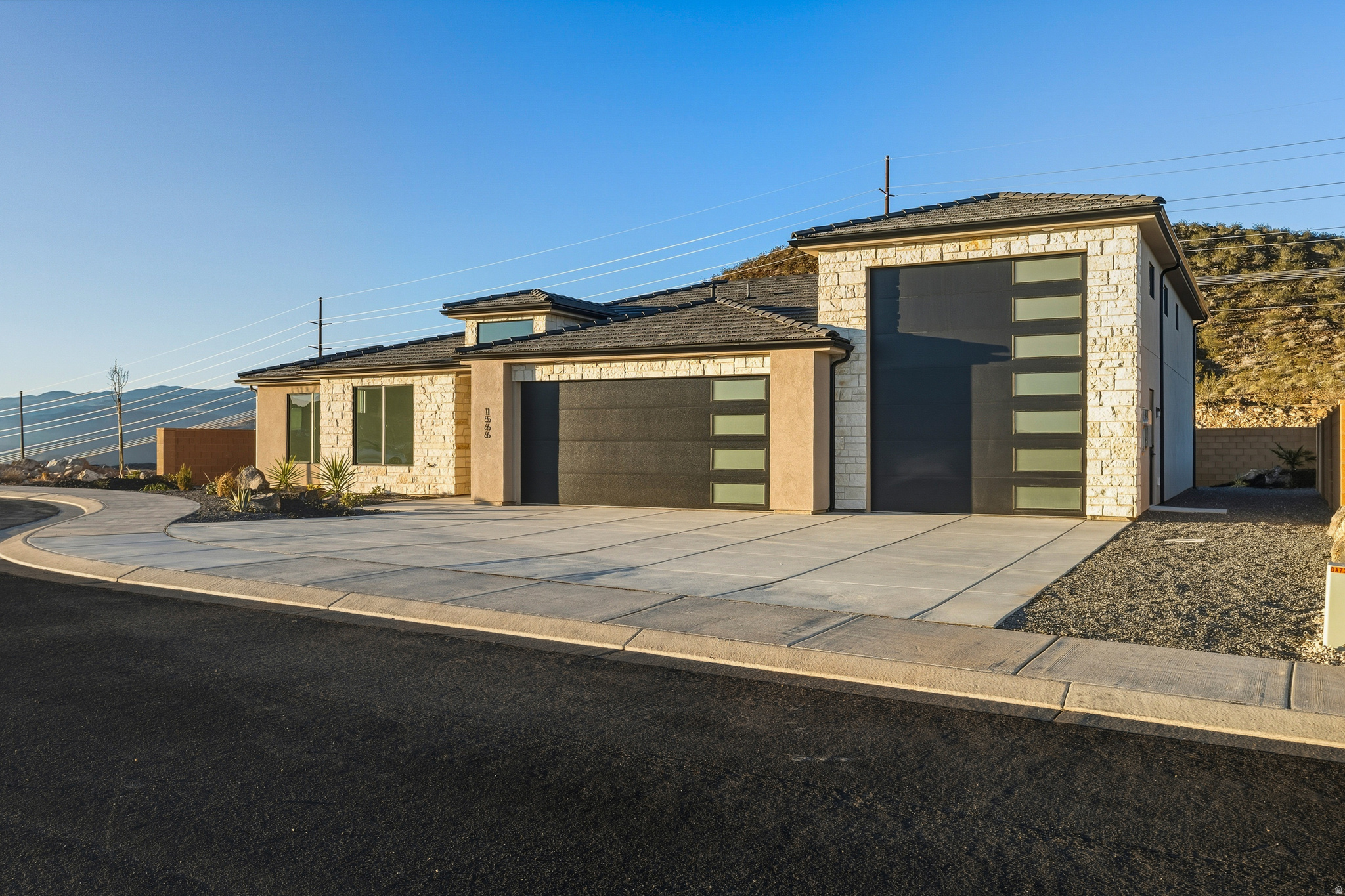 PAINTED SANDS - Residential