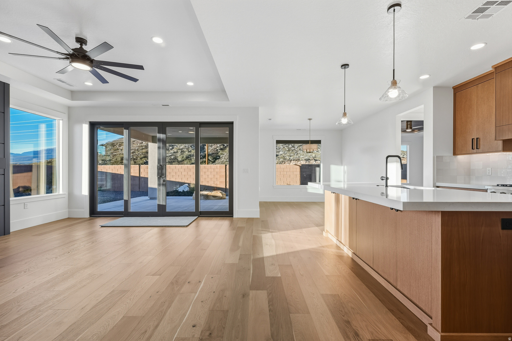 PAINTED SANDS - Residential