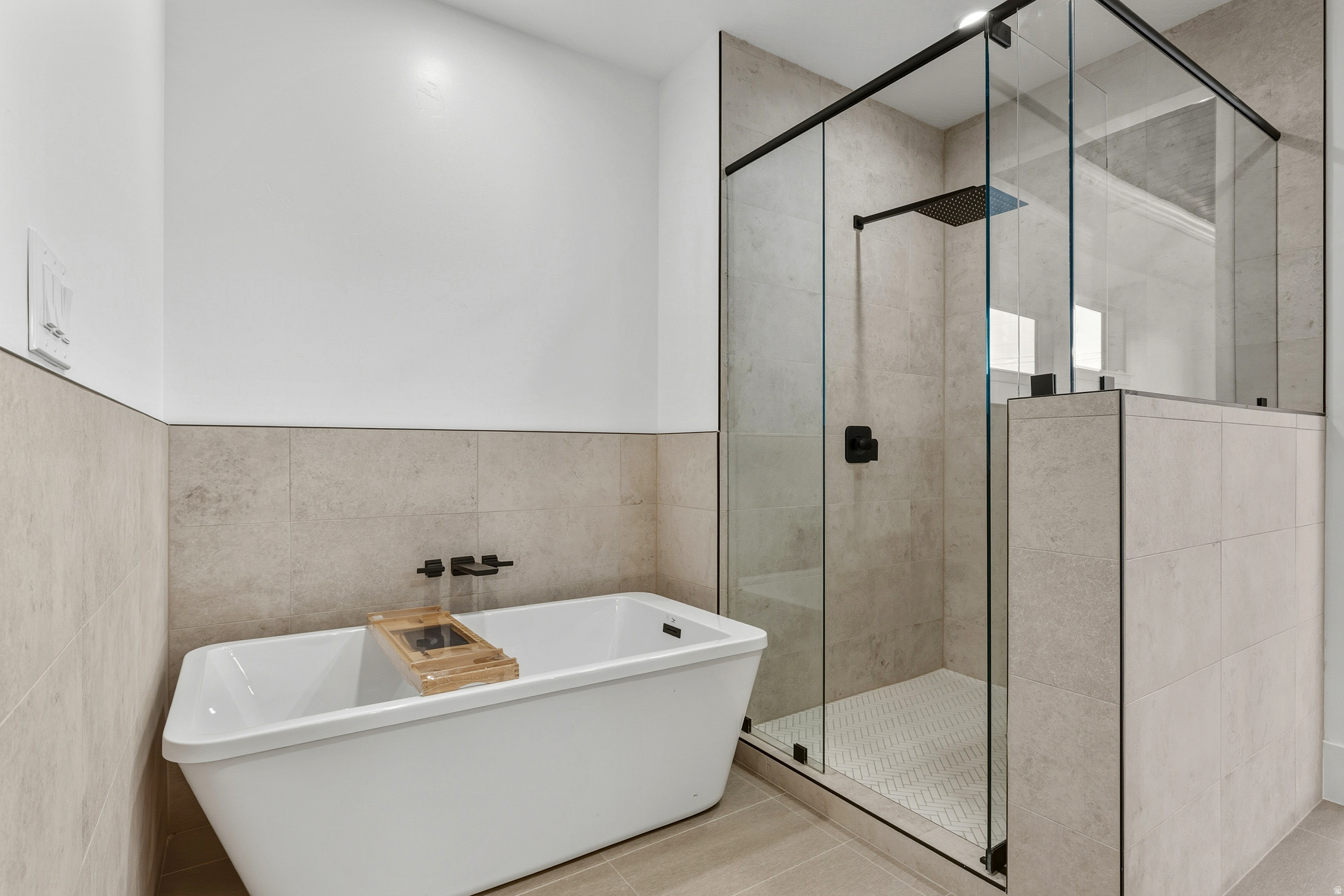 PAINTED SANDS - Residential