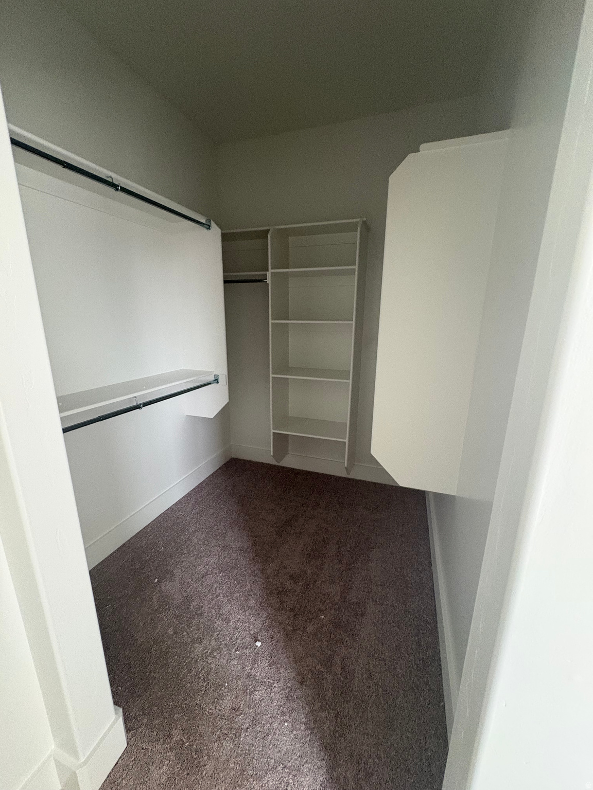 ENVISION ESTATES - Residential