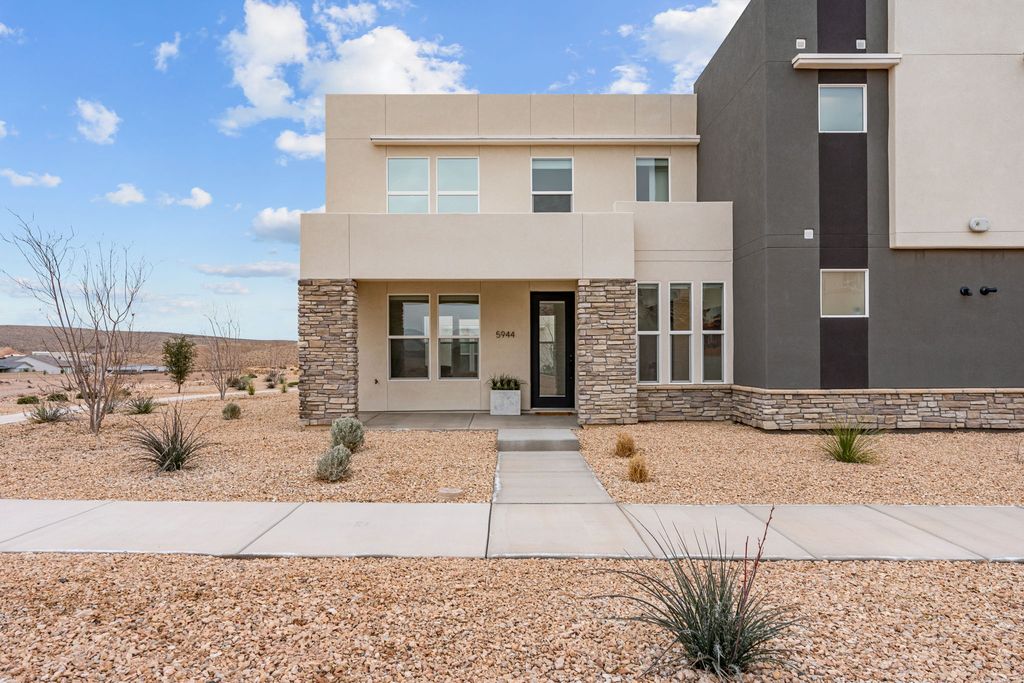 Photo of 5944 S CINDER CV, Saint George, UT 84790 (MLS # 2137298)
