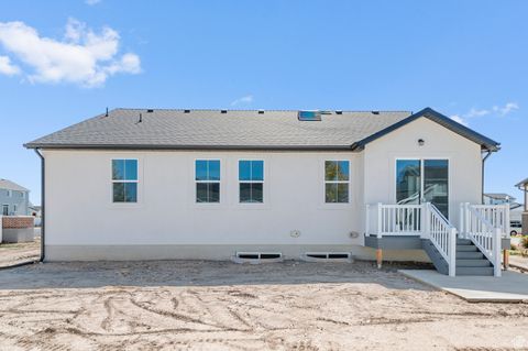 Tiny photo for 3016 W 2650 N, Clinton, UT 84015 (MLS # 2111659)
