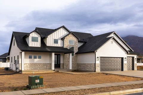 2508 W 3000 N Farr West UT 84404