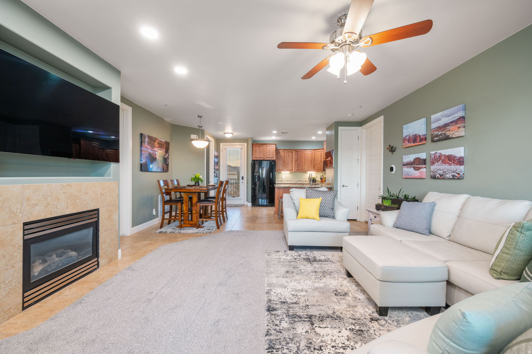 BLACKROCK CONDOS AT STONEBRIDGE AMD 1 - Residential