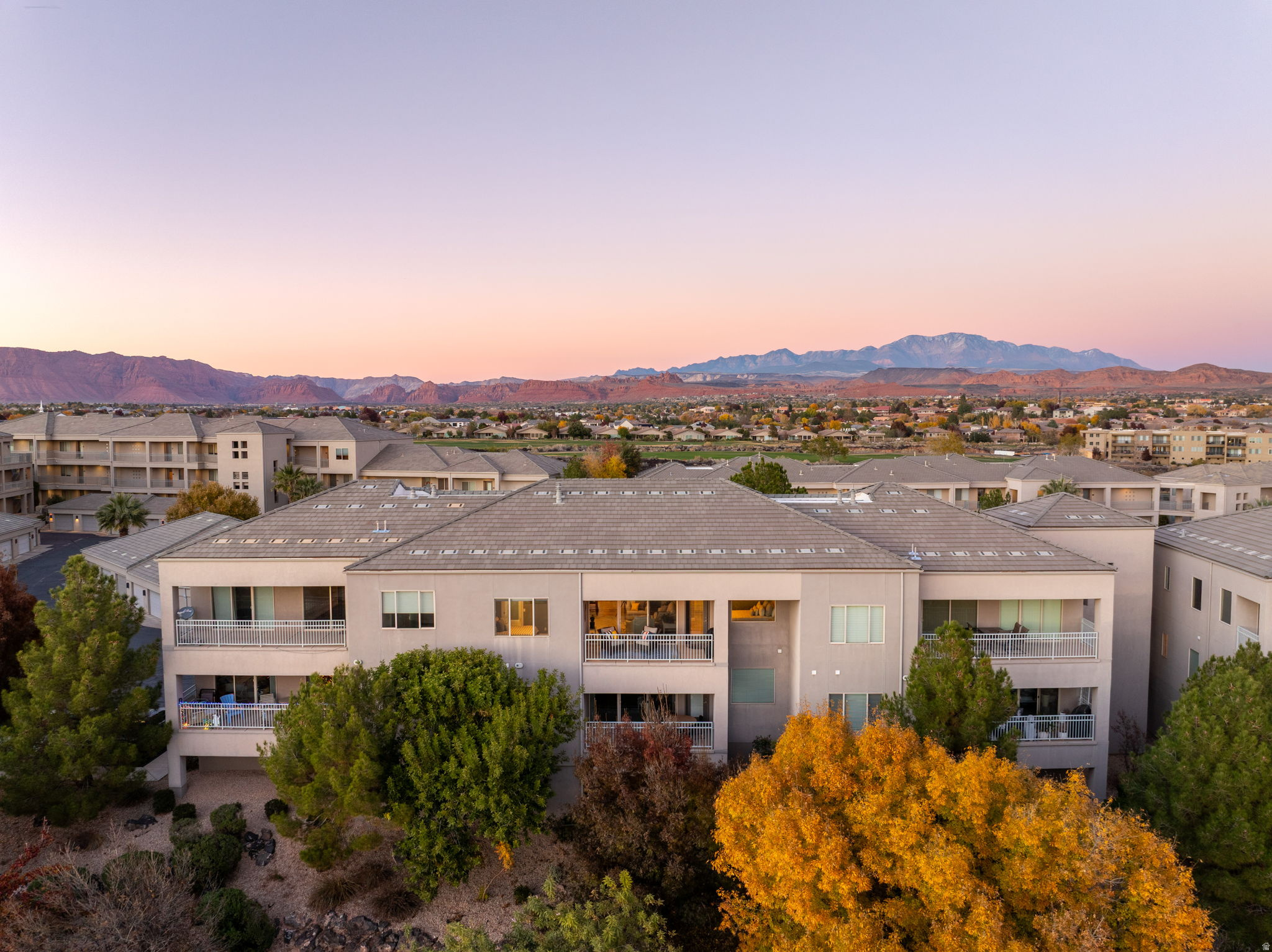 BLACKROCK CONDOS AT STONEBRIDGE AMD 1 - Residential