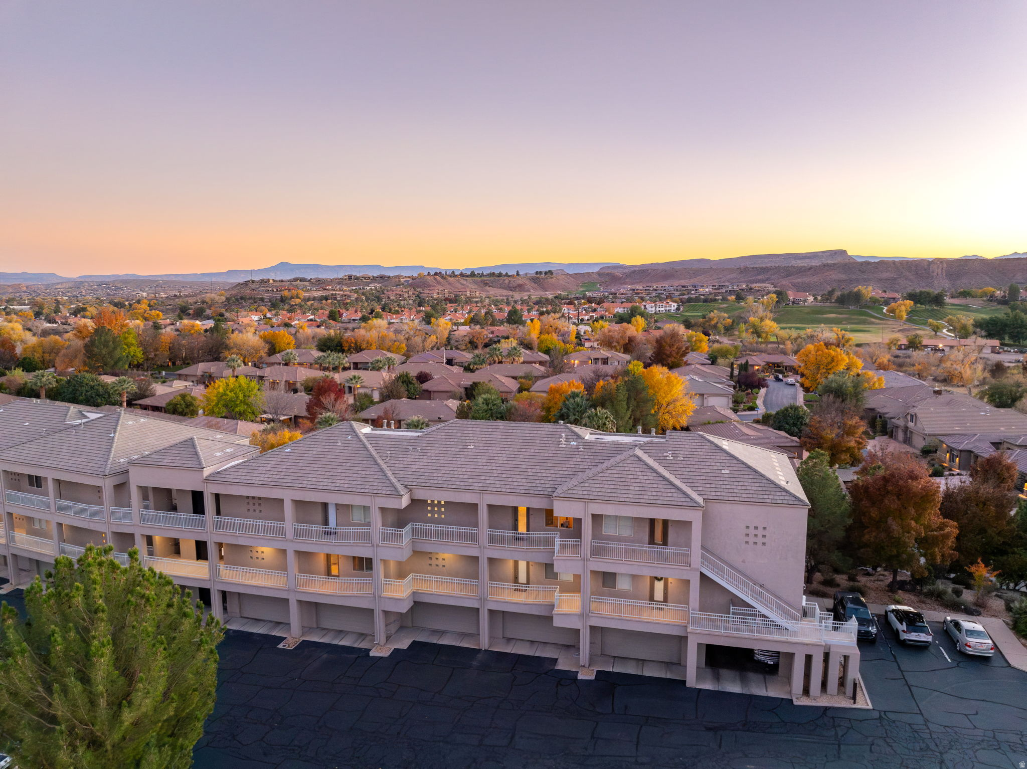 BLACKROCK CONDOS AT STONEBRIDGE AMD 1 - Residential