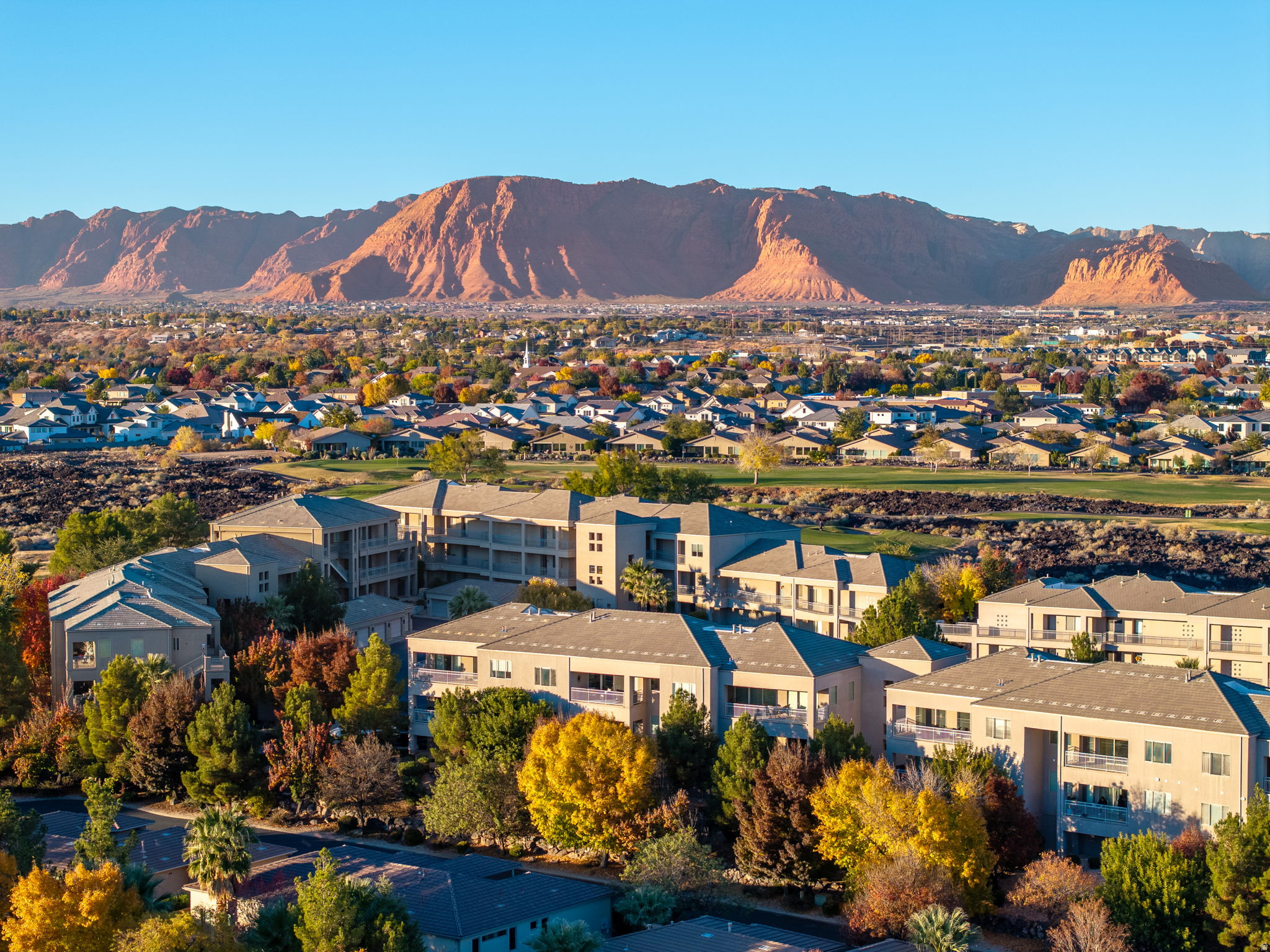 BLACKROCK CONDOS AT STONEBRIDGE AMD 1 - Residential