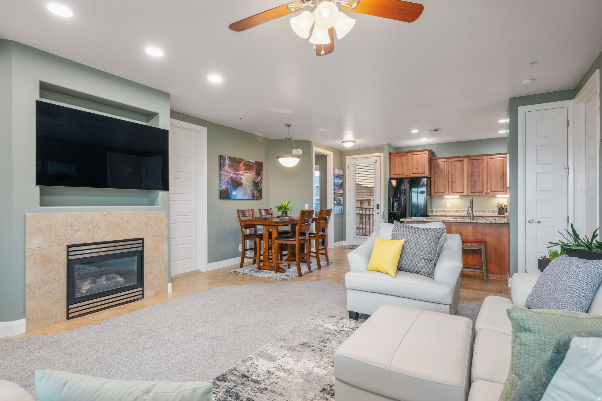 BLACKROCK CONDOS AT STONEBRIDGE AMD 1 - Residential