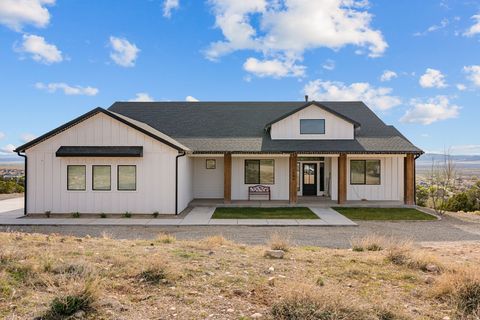 Tiny photo for 1066 S PANORAMA DR, Cedar City, UT 84720 (MLS # 2147098)