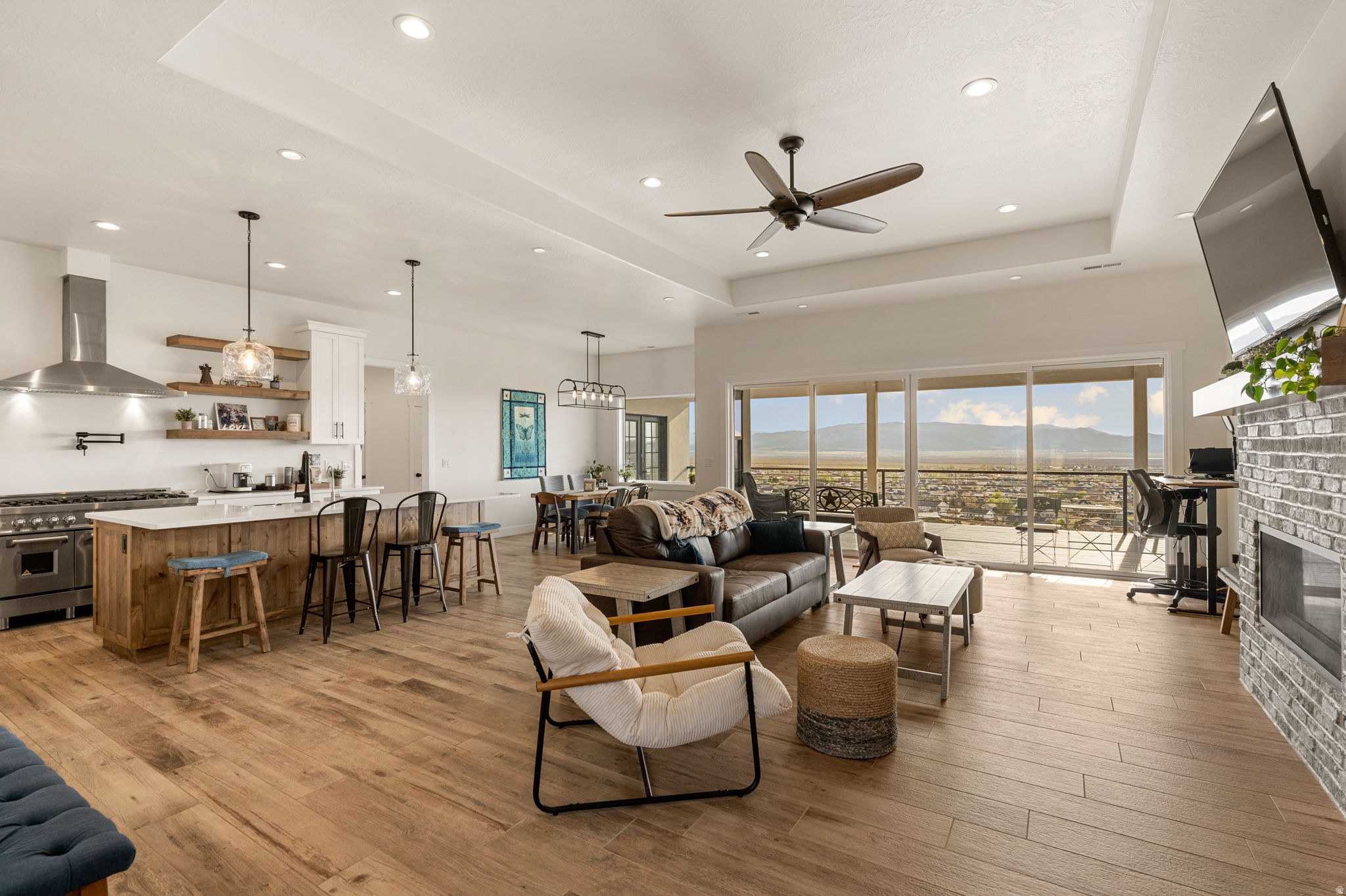 CROSS HOLLOW HILLS SUBDIVISION - Residential